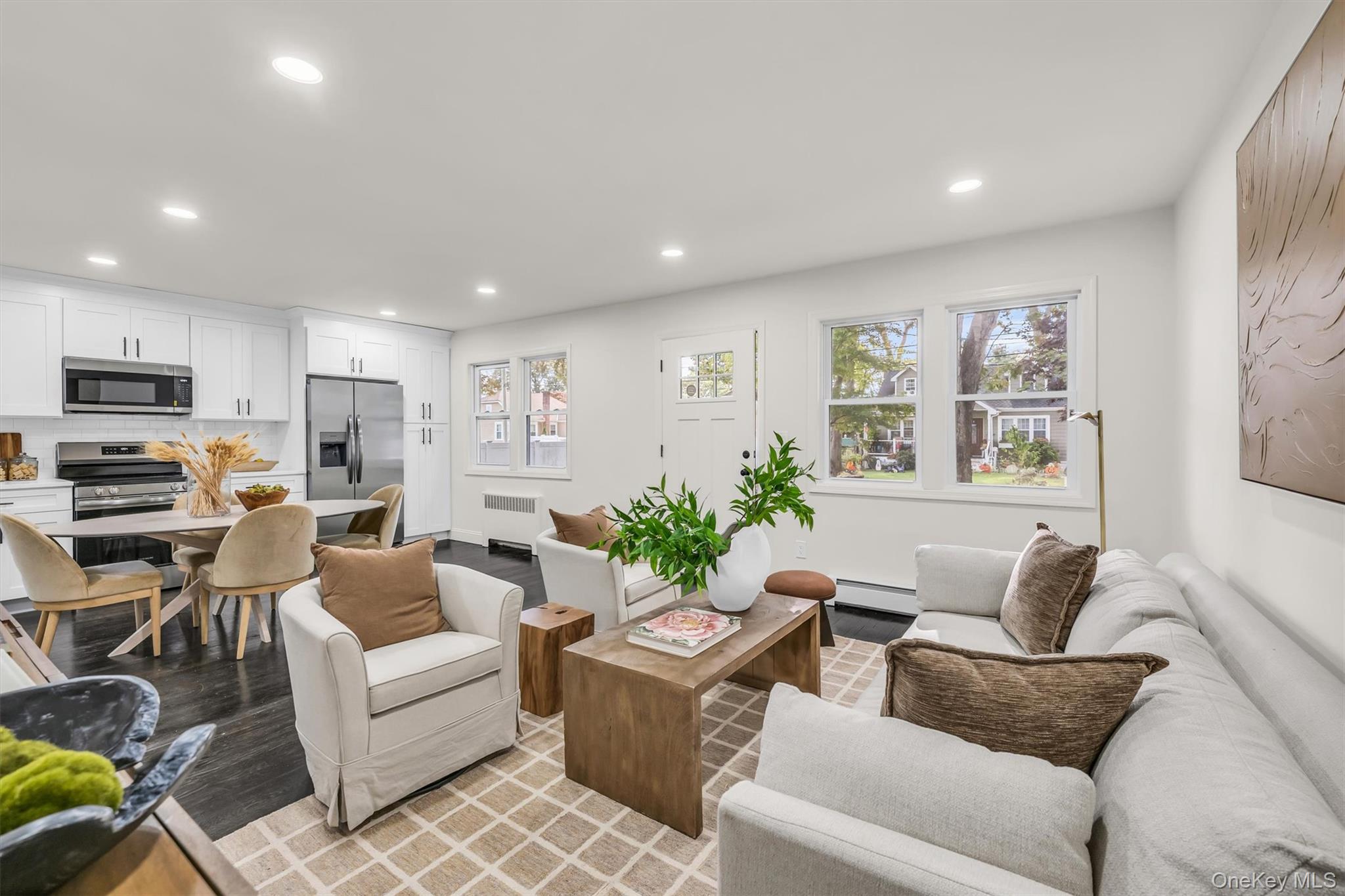 Photo 2 of Single family home for sale at 11 W Hemlock St, Islip, NY 11751 | MLS# 1066434 | Listing updated on 2026-10-25