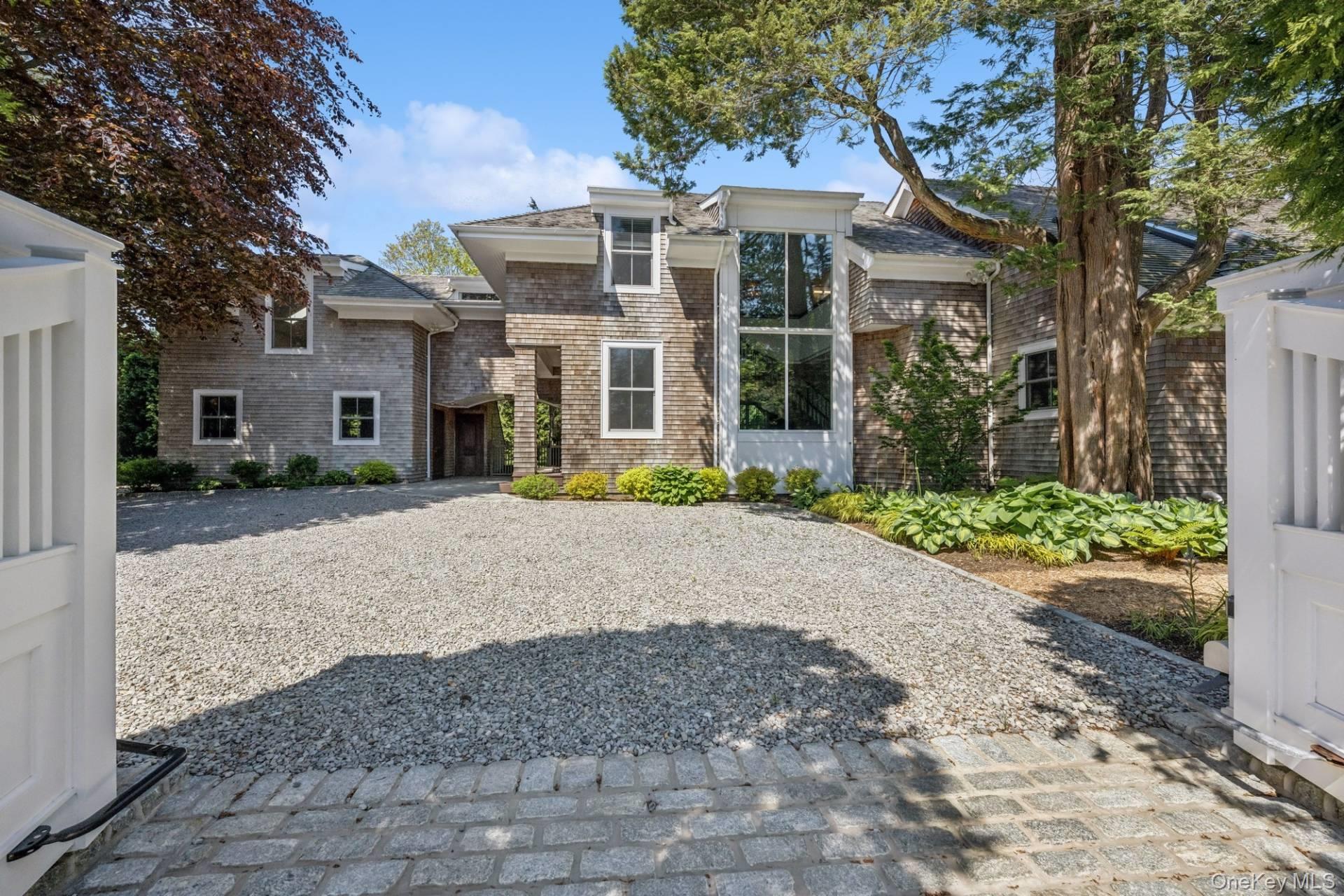 Photo 2 of Single family home for sale at 148 Moses, Southampton, NY 11968 | MLS# 1066452 | Listing updated on 2026-10-25