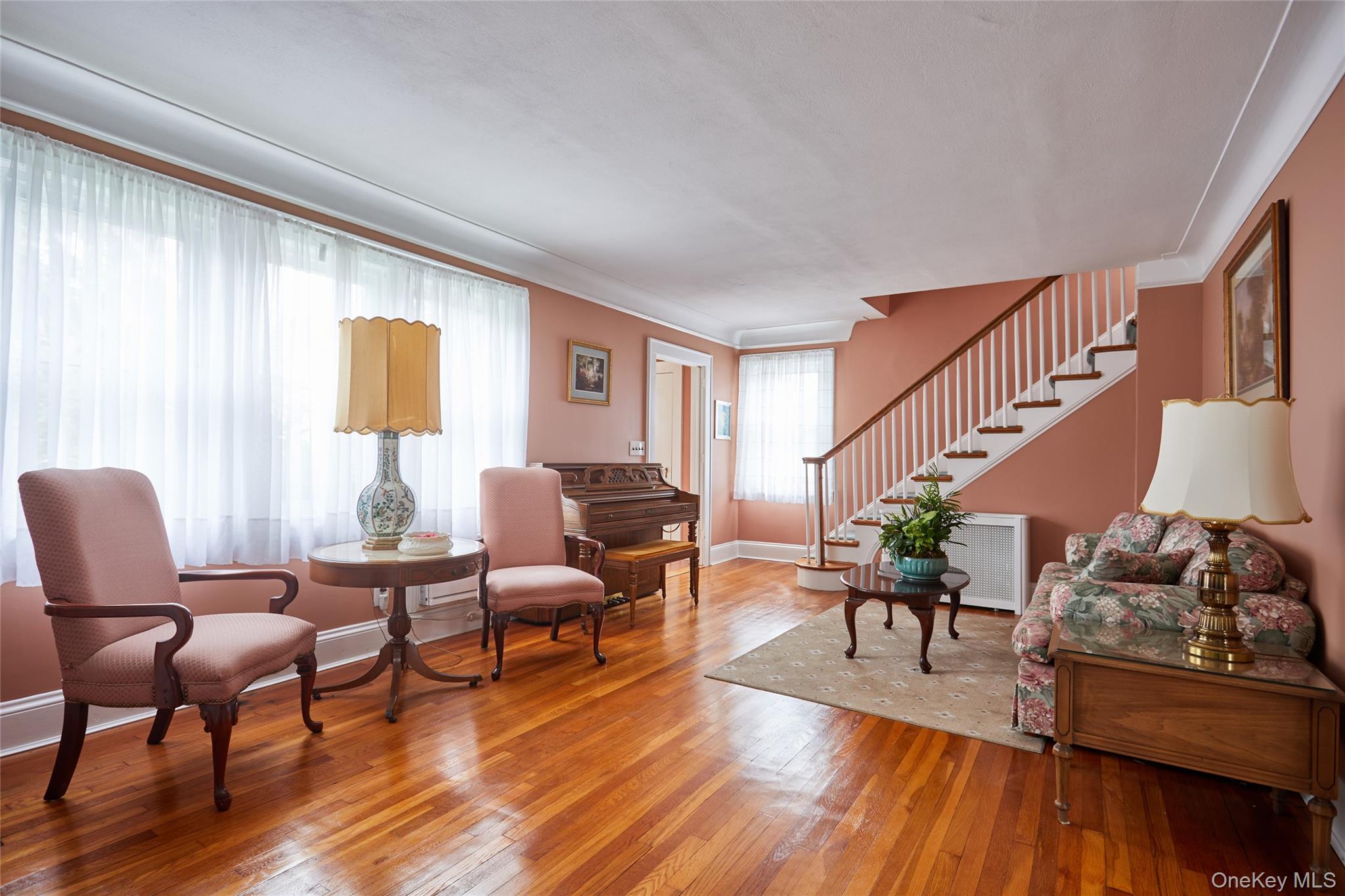 Photo 3 of Single family home for sale at 116 Oak St, Hempstead, NY 11001 | MLS# 1066532 | Listing updated on 2026-10-25