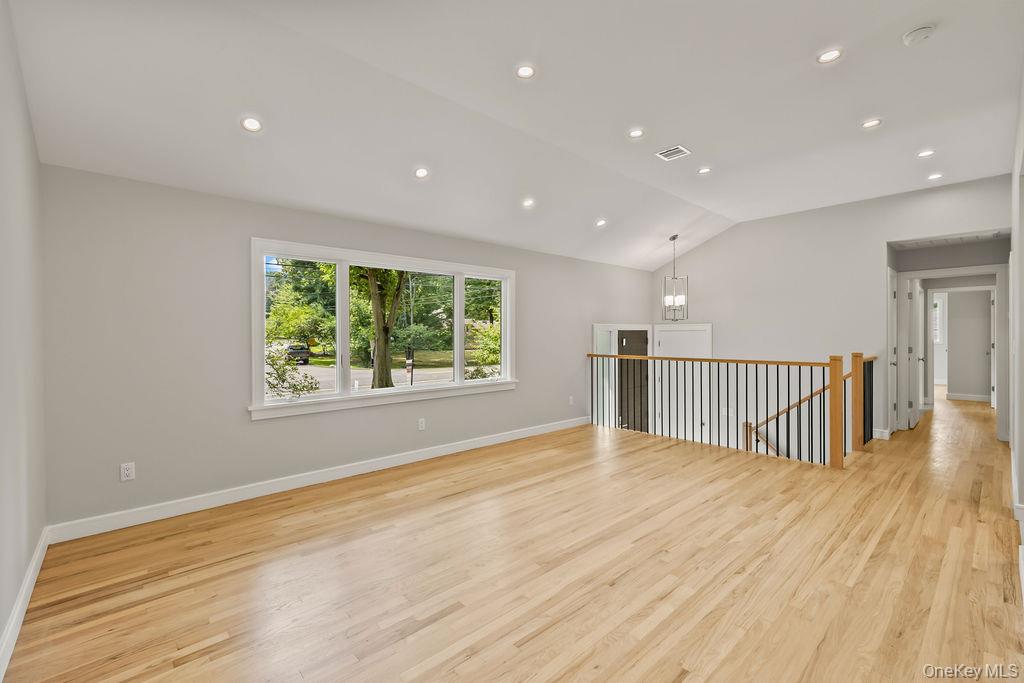 Photo 4 of Single family home for sale at 142 N Little Tor Rd, Clarkstown, NY 10956 | MLS# 1066644 | Listing updated on 2026-10-26