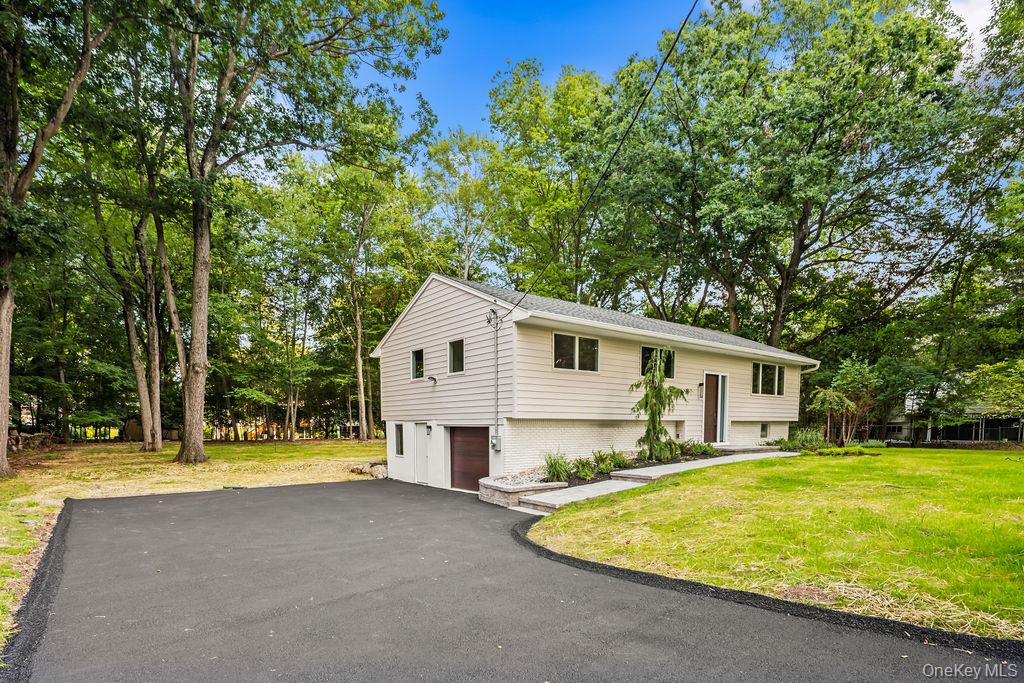 Photo 2 of Single family home for sale at 142 N Little Tor Rd, Clarkstown, NY 10956 | MLS# 1066644 | Listing updated on 2026-10-26