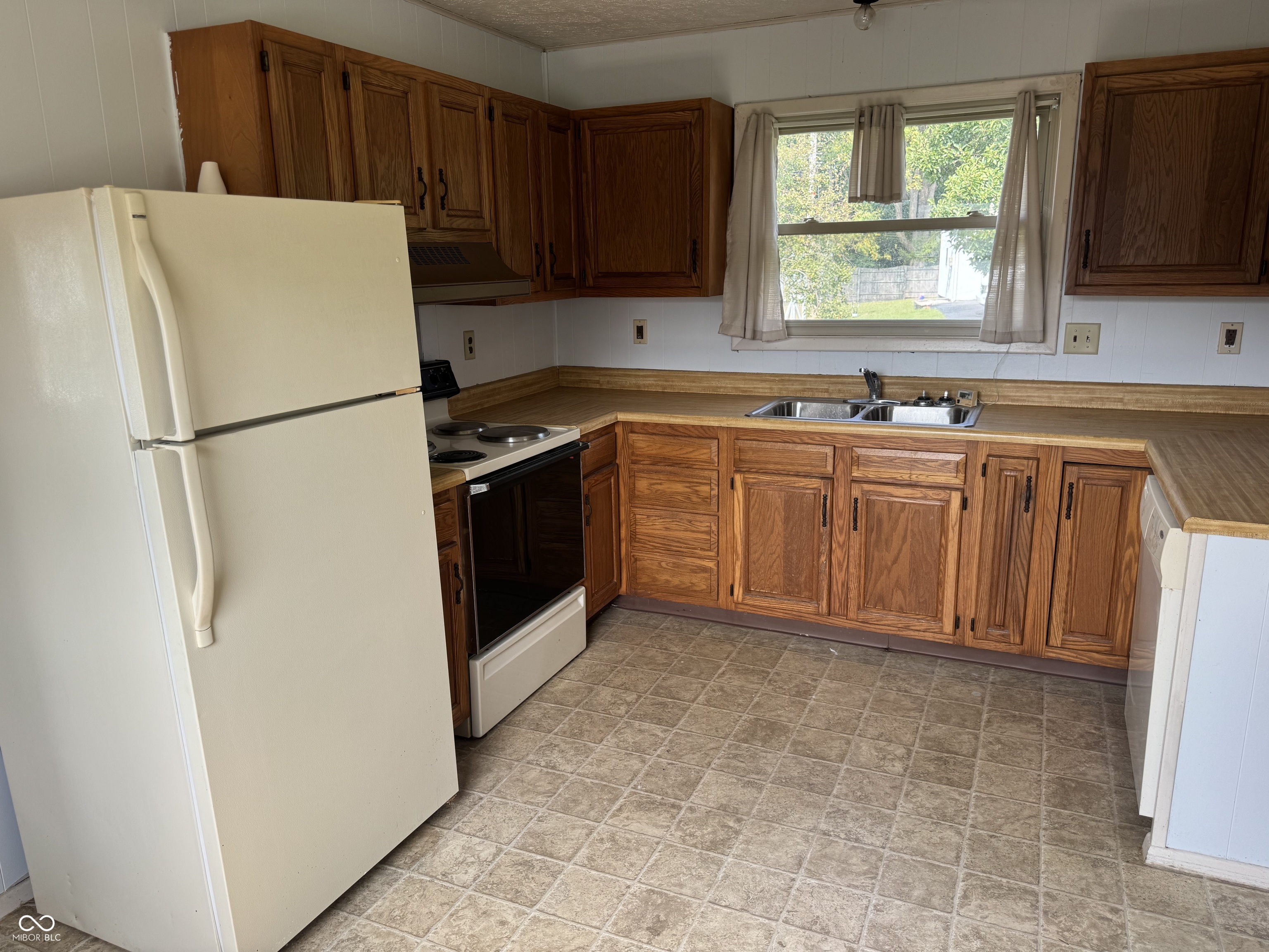 Photo 4 of Single family home for sale at 310 W Central Ave, Greensburg, IN 47240 | MLS# 22061080 | Listing updated on 2026-09-21