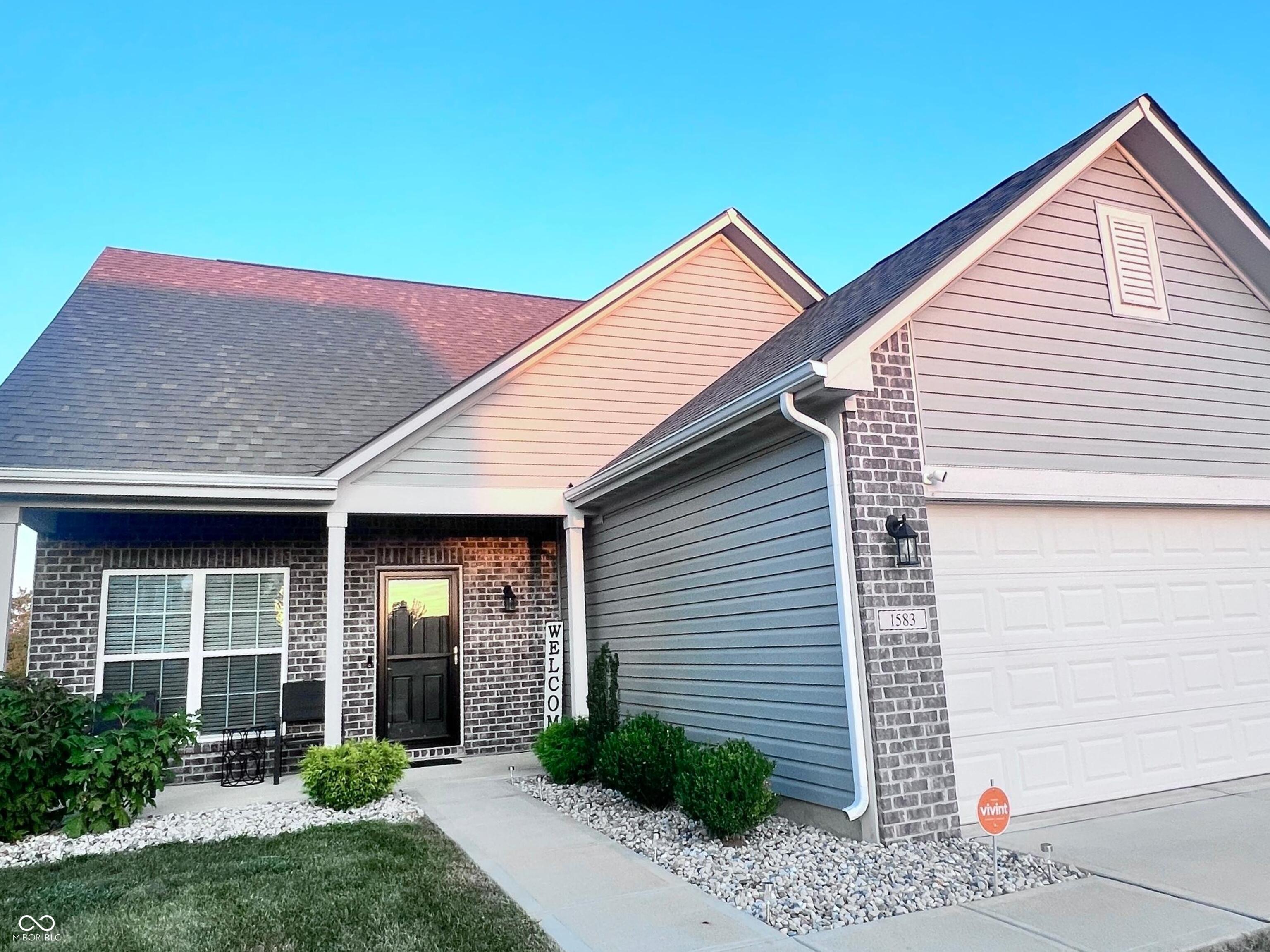 Photo 1 of Single family home for sale at 1583 N Creekwater Pass, Greenfield, IN 46140 | MLS# 22099182 | Listing updated on 2026-09-21