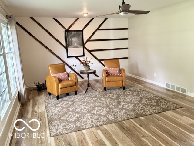 Photo 4 of Sale Pending at 1605 Bowman Dr, Greenfield, IN 46140 | MLS# 22104868 | Listing updated on 2026-10-07