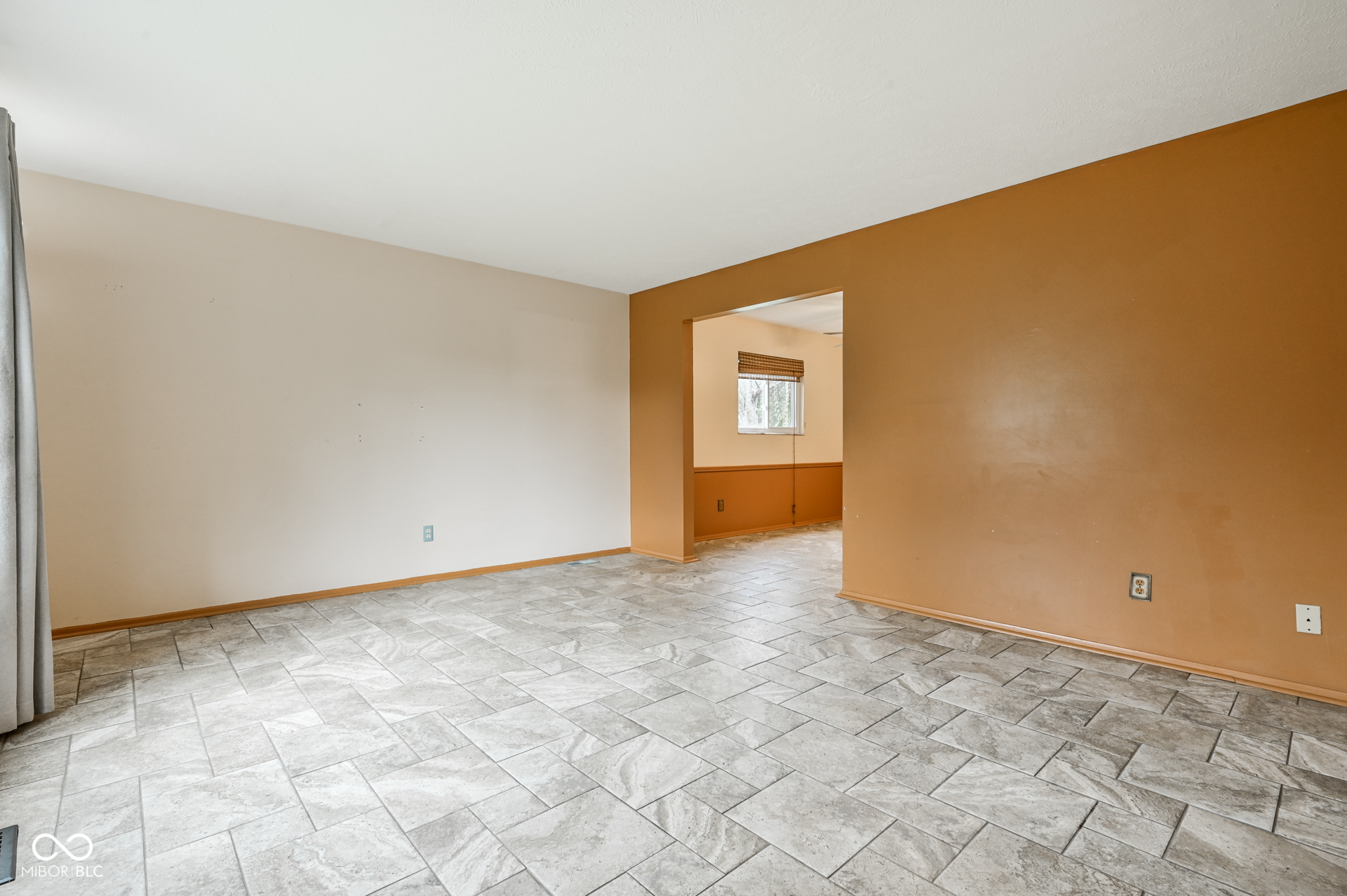 Photo 4 of Single family home for sale at 2724 Andy Dr, Indianapolis, IN 46229 | MLS# 22115966 | Listing updated on 2026-09-24
