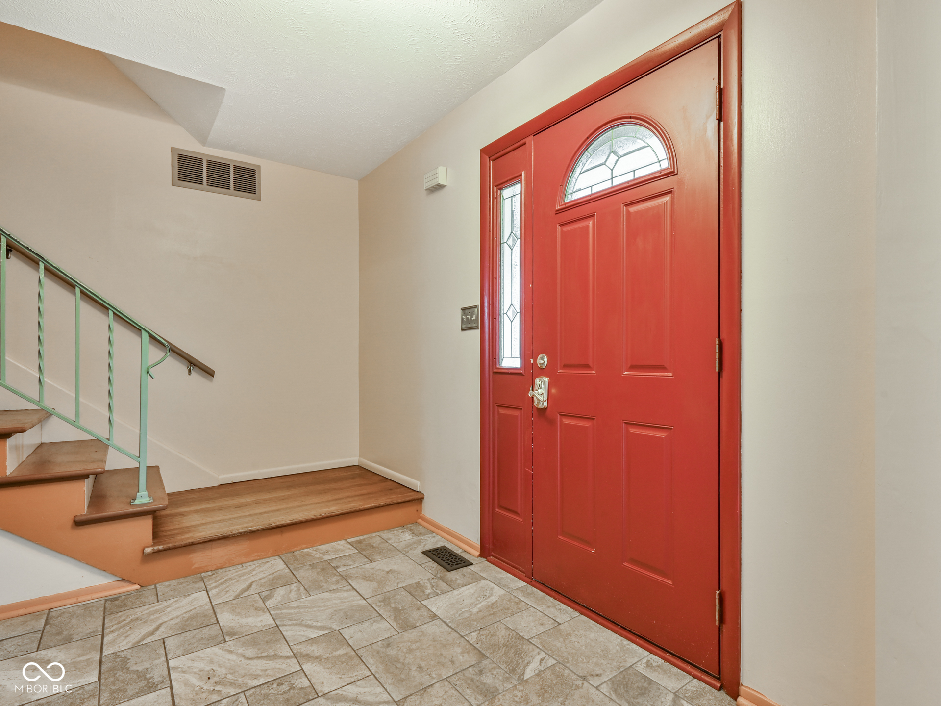 Photo 3 of Single family home for sale at 2724 Andy Dr, Indianapolis, IN 46229 | MLS# 22115966 | Listing updated on 2026-09-24