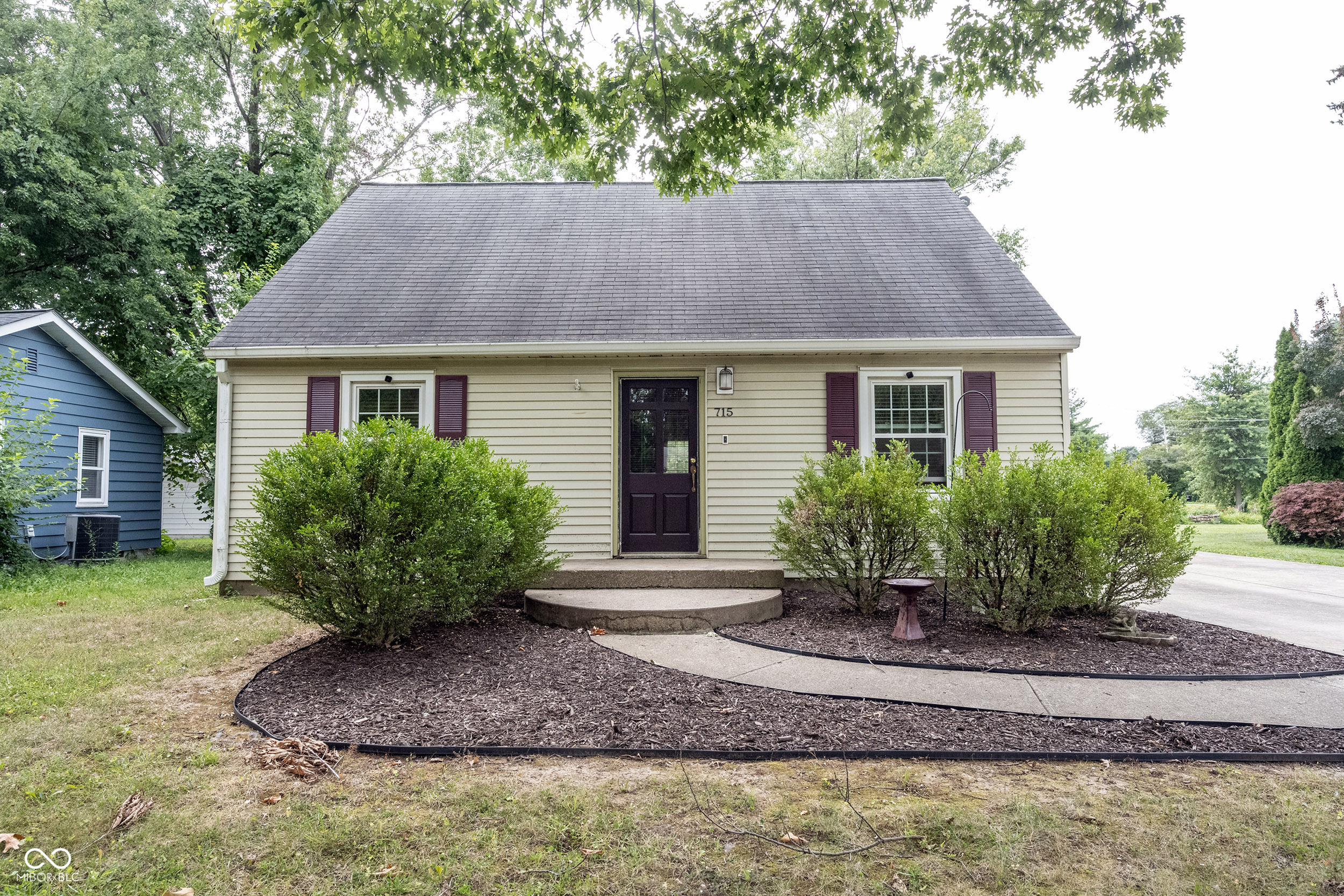 Photo 1 of Single family home for sale at 715 Homewood Dr, Carmel, IN 46280 | MLS# 22116492 | Listing updated on 2026-10-07