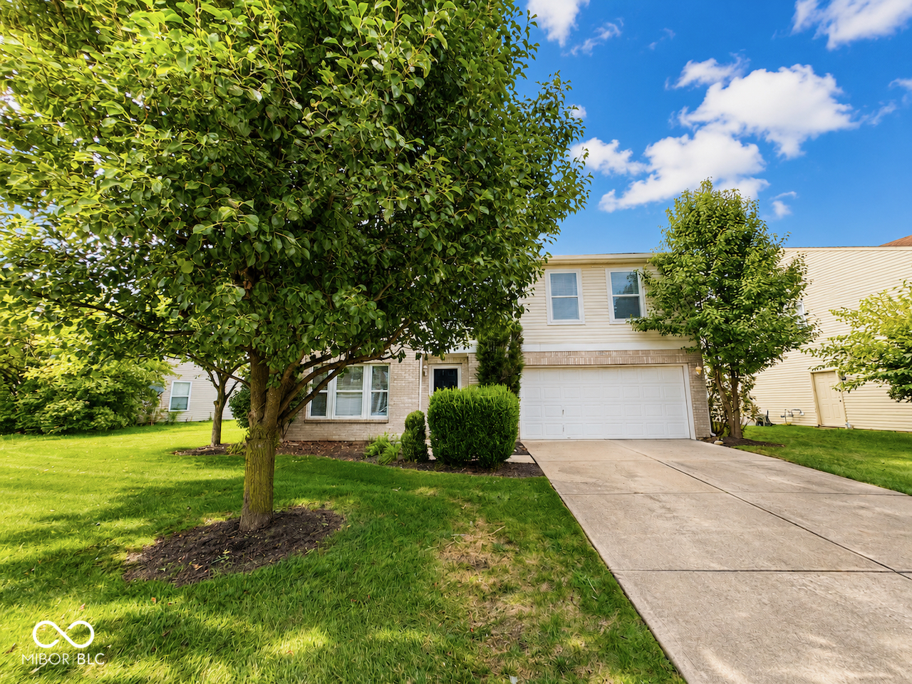 Photo 2 of Single family home for sale at 14463 Lee Stewart Ln, Fishers, IN 46038 | MLS# 22120316 | Listing updated on 2026-10-07