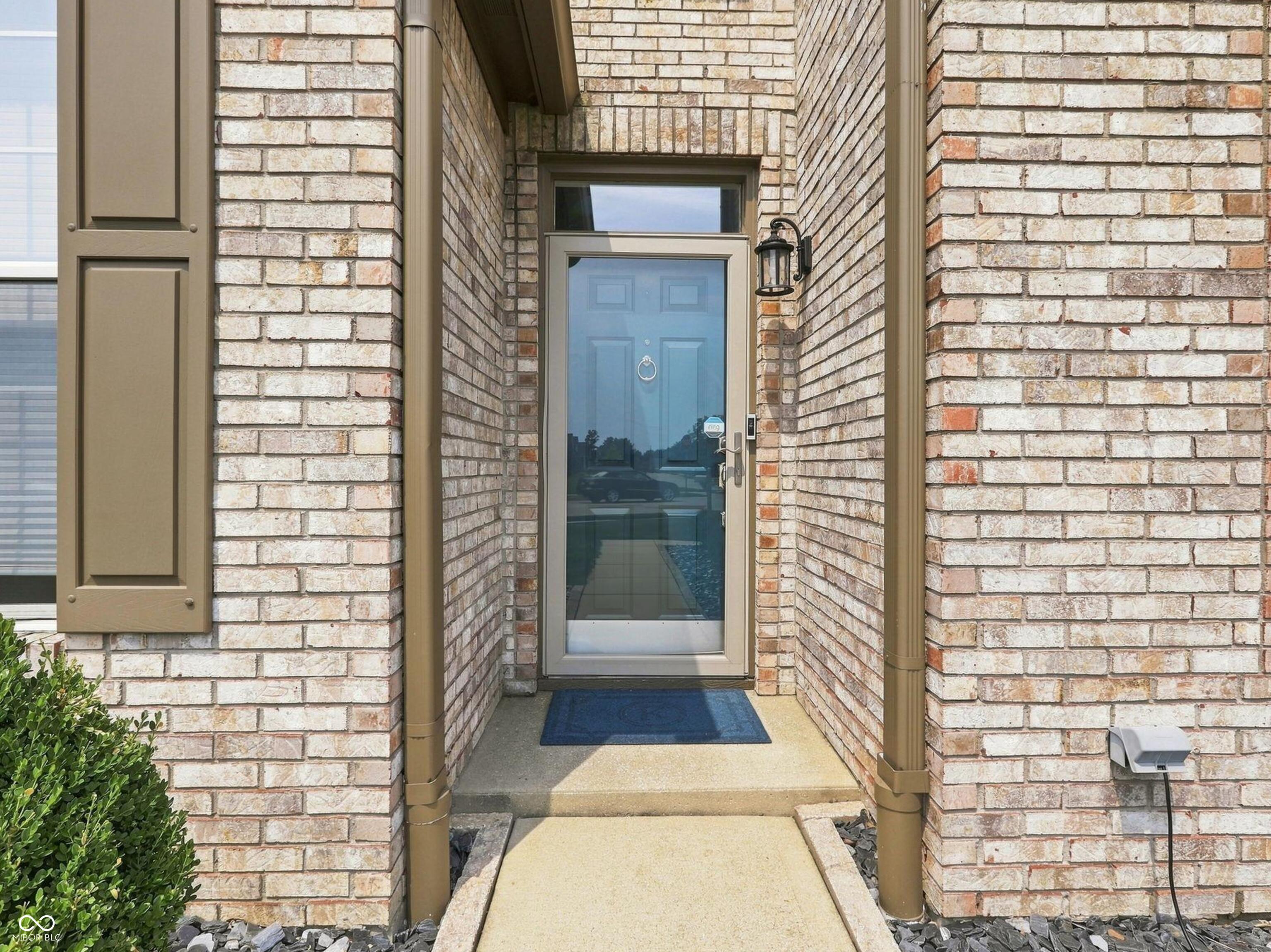 Photo 3 of Sale Pending at 2 W Woodsage Ct, Westfield, IN 46074 | MLS# 22123998 | Listing updated on 2026-09-21