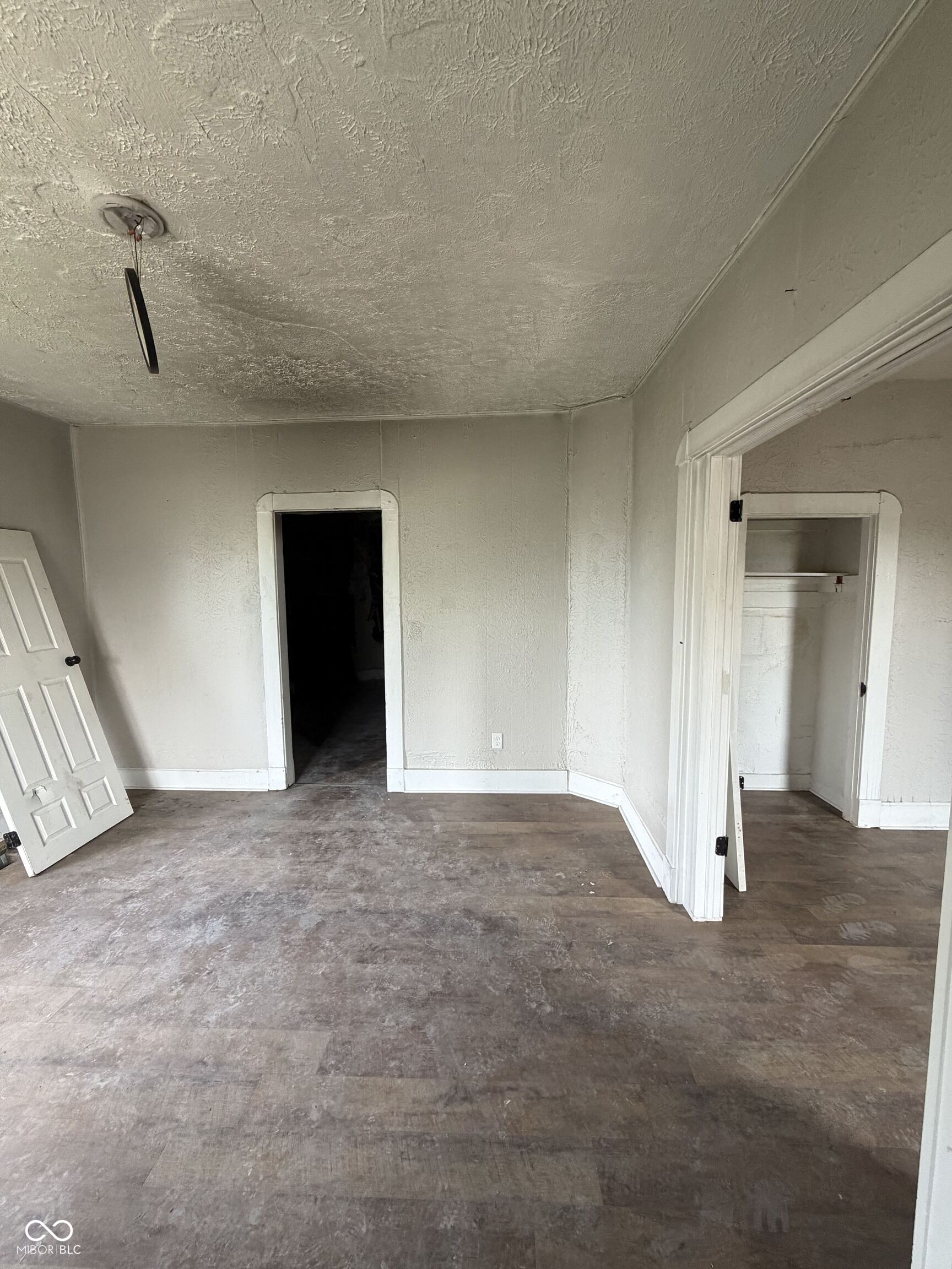 Photo 4 of Single family home for sale at 1014 E Legrande Ave, Indianapolis, IN 46203 | MLS# 22125292 | Listing updated on 2026-09-21