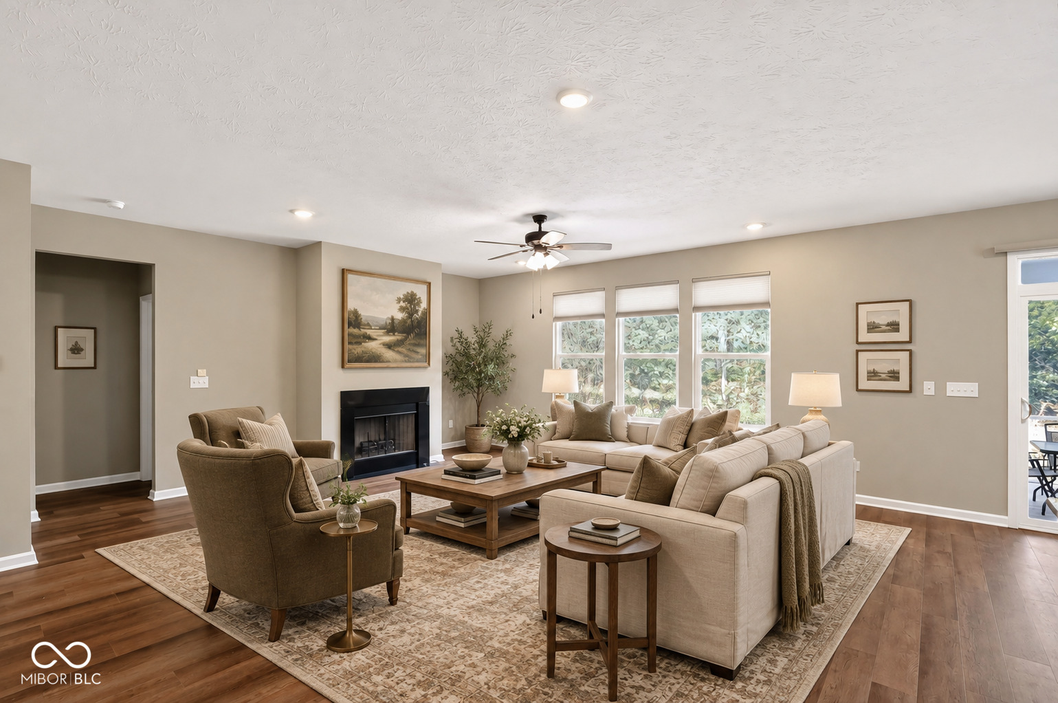 Photo 3 of Sale Pending at 8480 E 100 South, Zionsville, IN 46077 | MLS# 22125670 | Listing updated on 2026-09-21