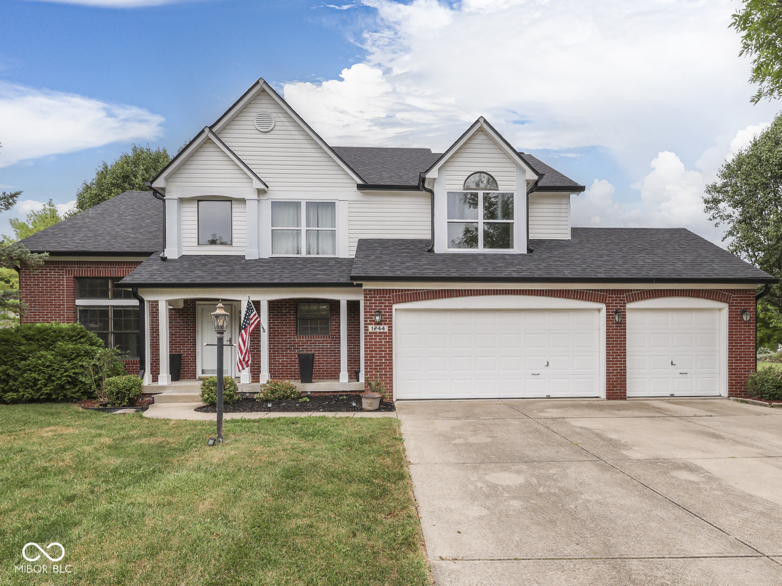 Photo 1 of Single family home for sale at 1244 Luce Crk Cir, Greenwood, IN 46142 | MLS# 22125831 | Listing updated on 2026-10-07