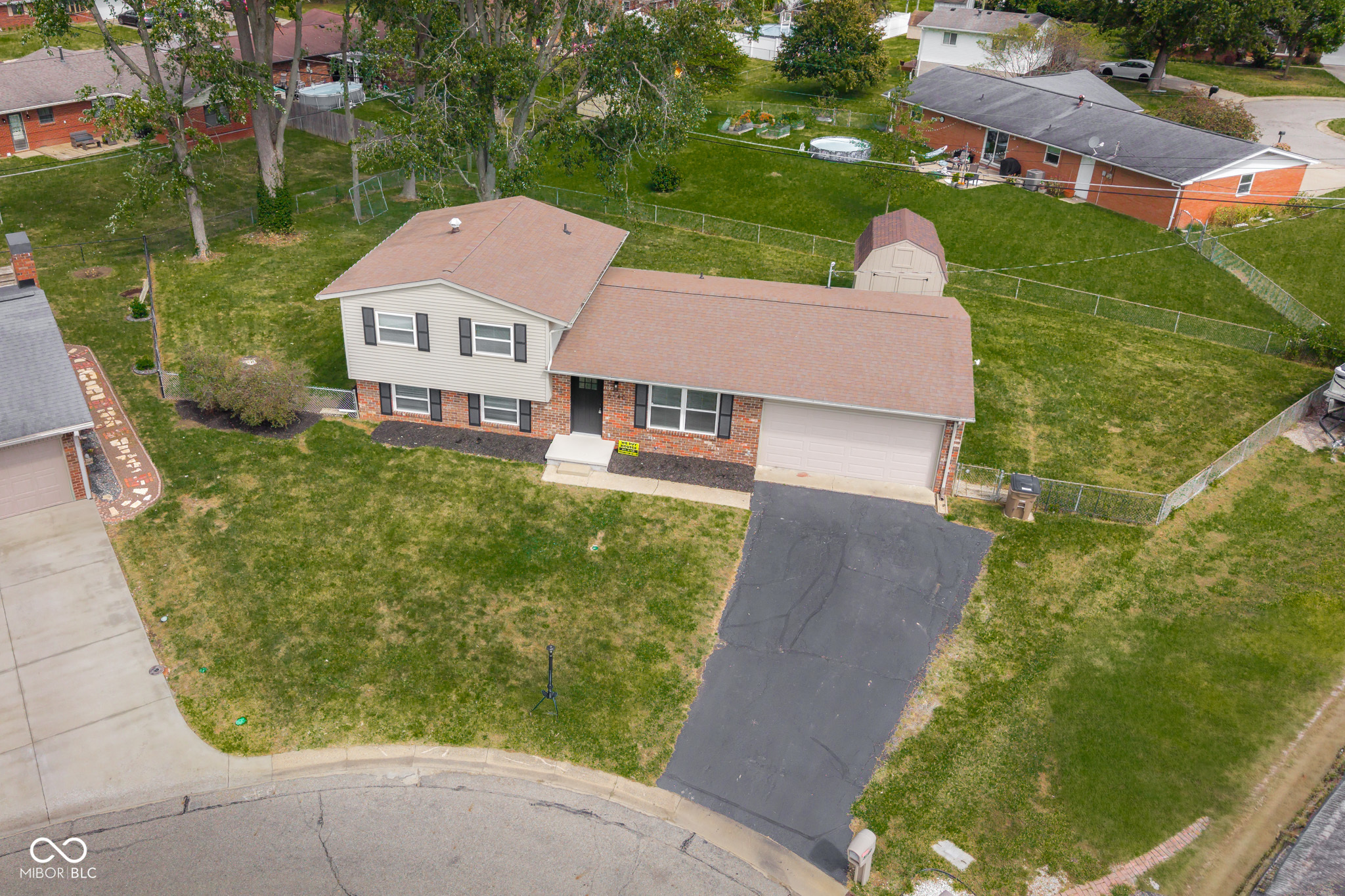 Photo 3 of Single family home for sale at 5140 Flintwood Ct, Columbus, IN 47203 | MLS# 22125869 | Listing updated on 2026-09-21