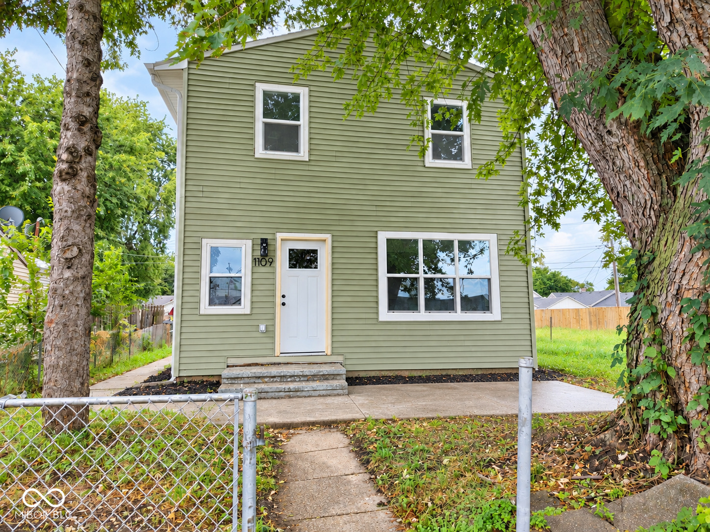 Photo 3 of Single family home for sale at 1109 S Cooper St, Kokomo, IN 46902 | MLS# 22126815 | Listing updated on 2026-10-07