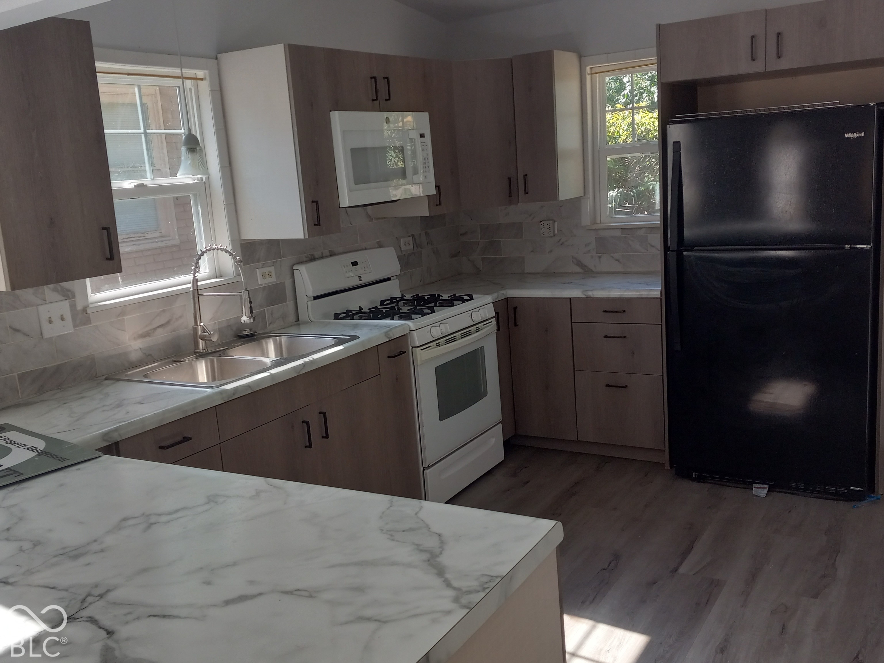 Photo 3 of Single family home for sale at 2138 S Garfield Dr, Indianapolis, IN 46203 | MLS# 22130128 | Listing updated on 2026-10-07