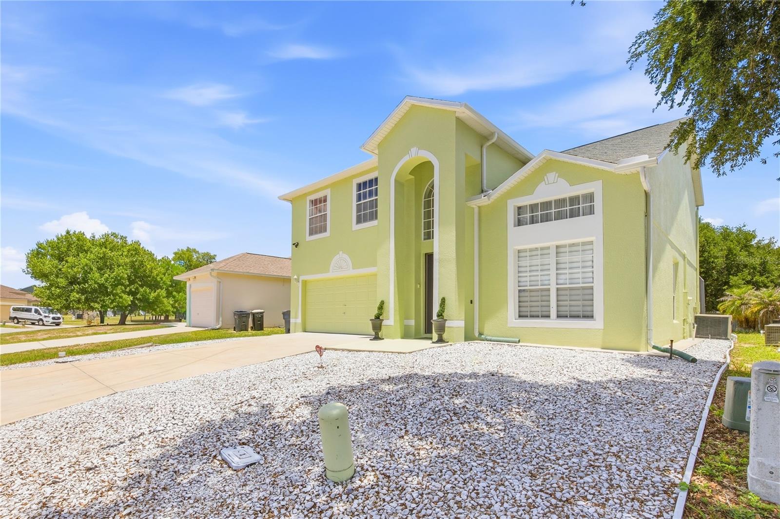 Photo 2 of Single family home for sale at 339 Sigmund Loop, Davenport, FL 33837 | MLS# O6295794 | Listing updated on 2026-09-24