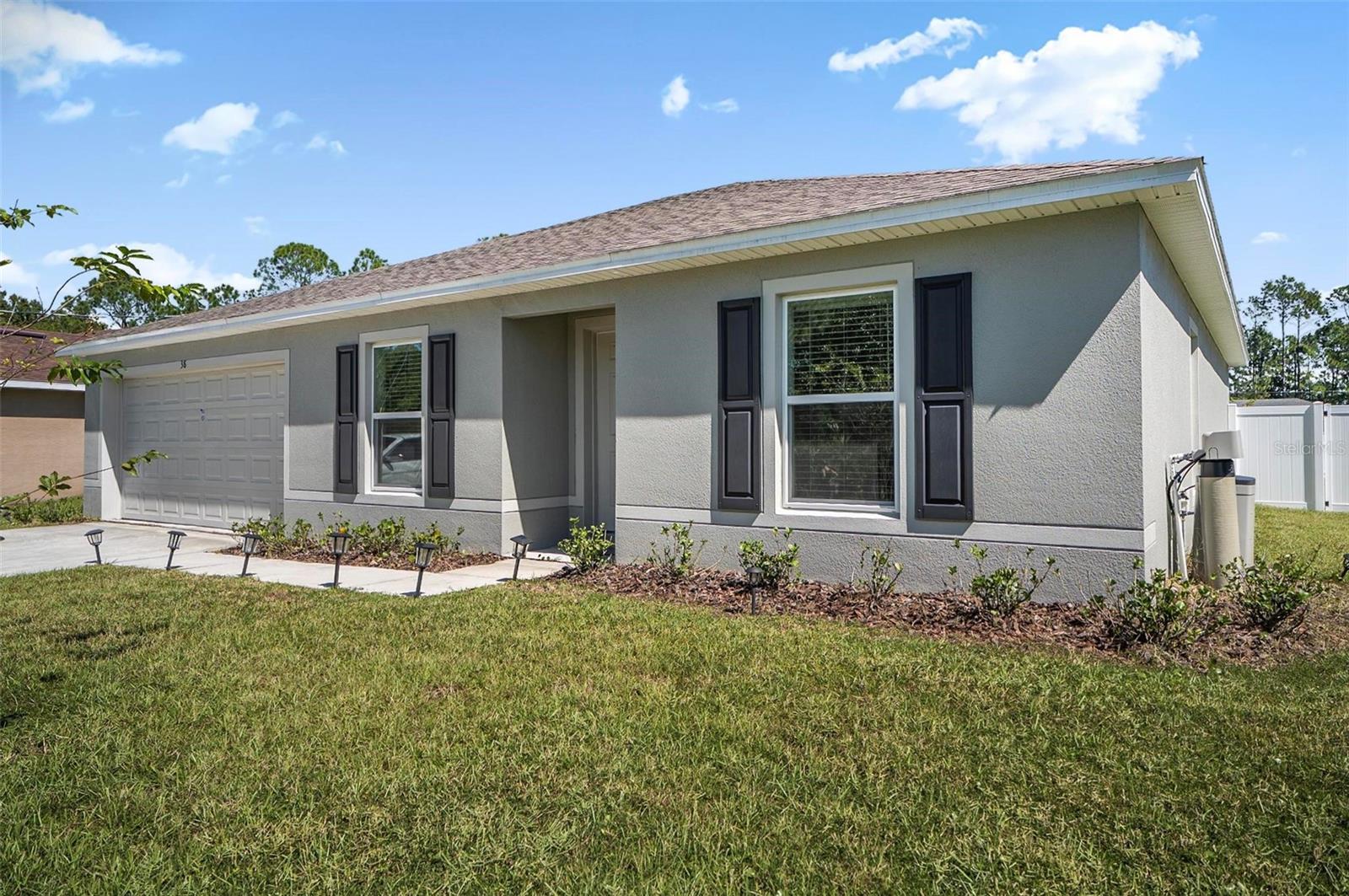 Photo 1 of Single family home for sale at 38 Pretoria Ln, Palm Coast, FL 32164 | MLS# FC312942 | Listing updated on 2026-09-21
