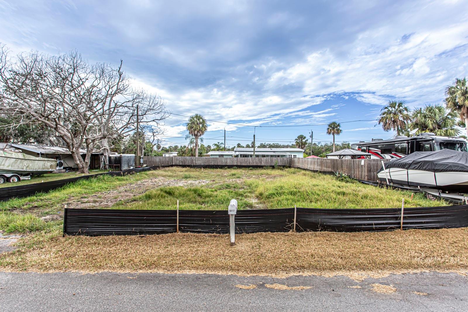 Photo 2 of Land for sale at 6813 Garden Dr, New Port Richey, FL 34652 | MLS# W7880586 | Listing updated on 2026-10-15