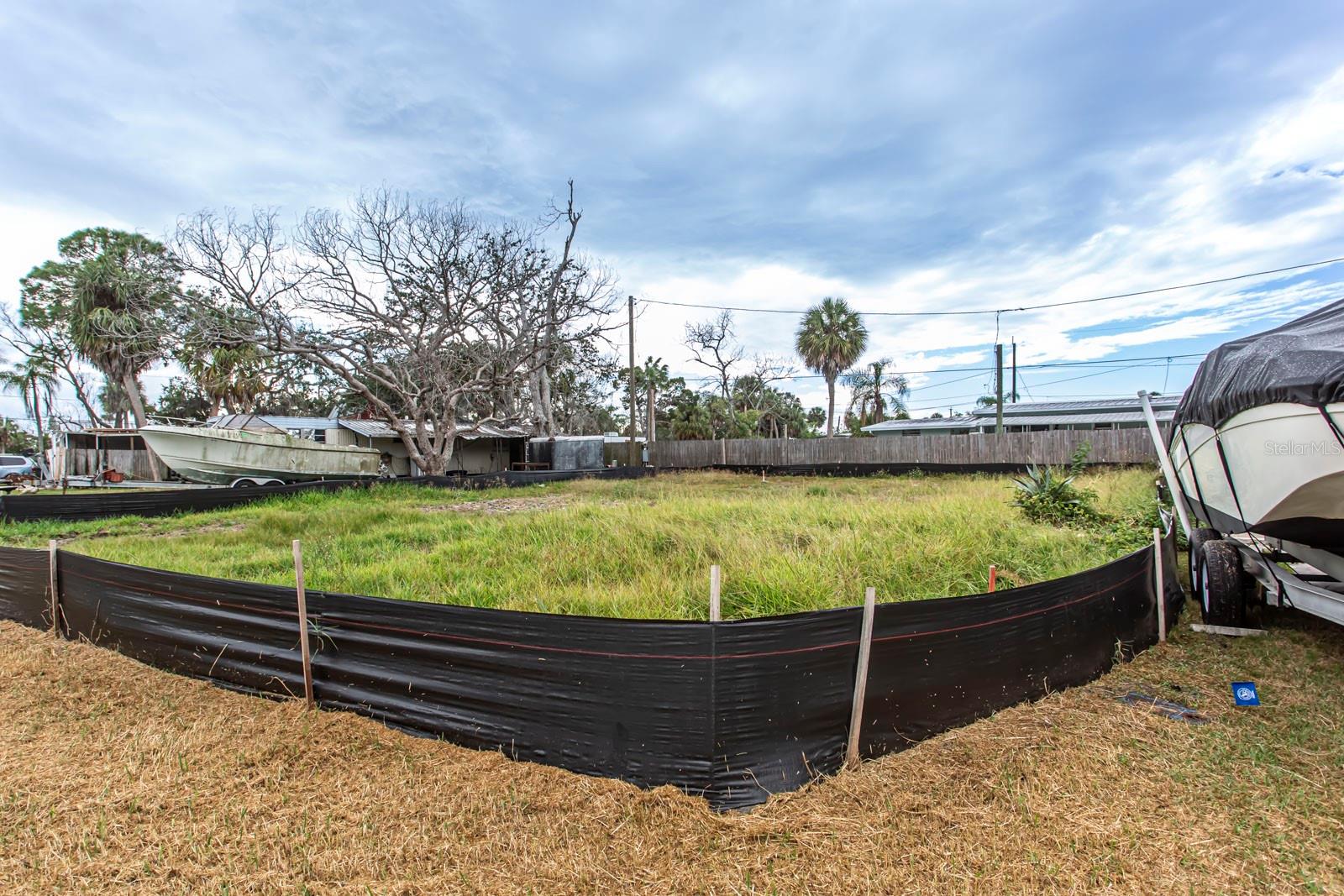 Photo 3 of Land for sale at 6813 Garden Dr, New Port Richey, FL 34652 | MLS# W7880586 | Listing updated on 2026-10-15