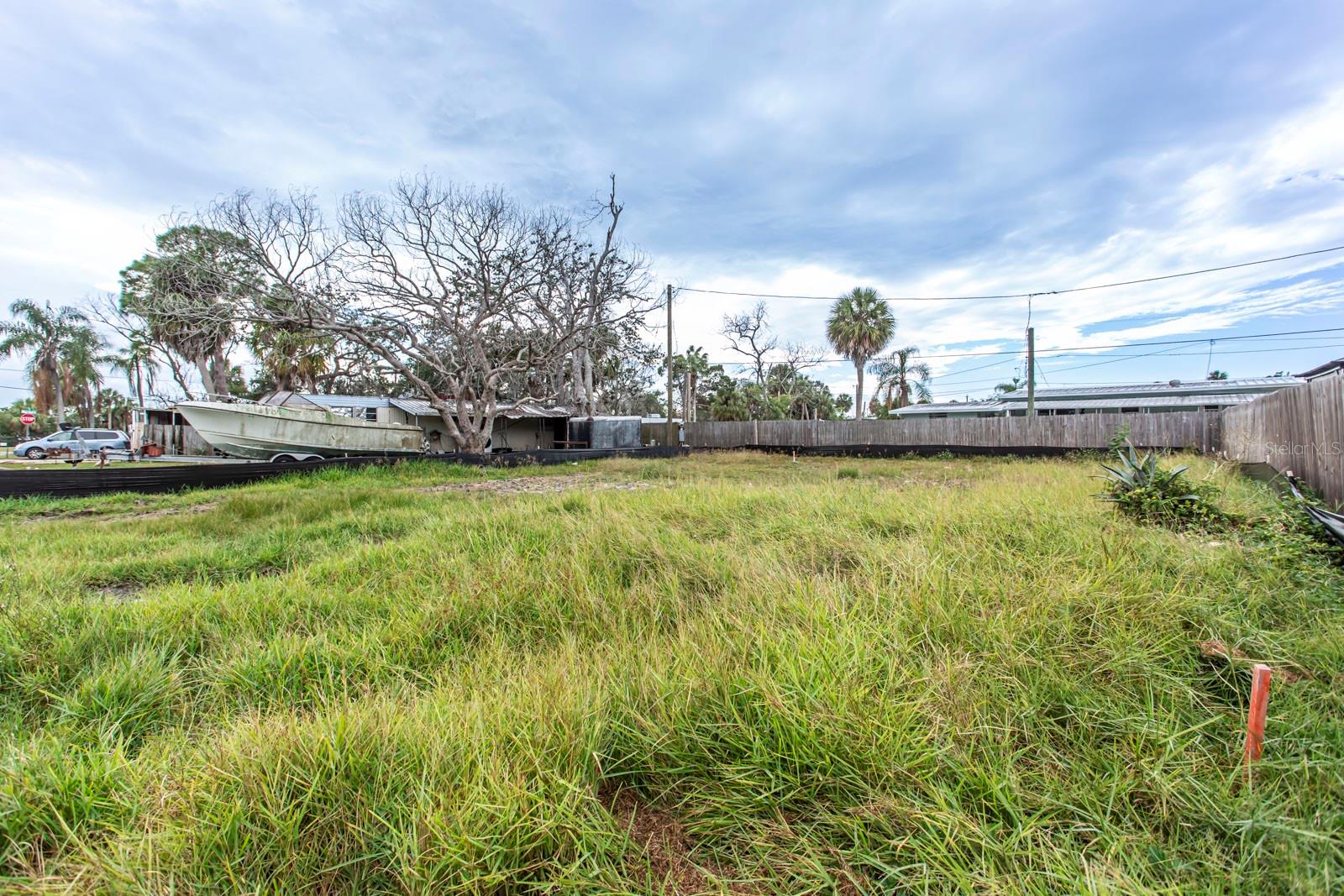 Photo 3 of Land for sale at 6813 Garden Dr, New Port Richey, FL 34652 | MLS# W7880586 | Listing updated on 2026-10-15