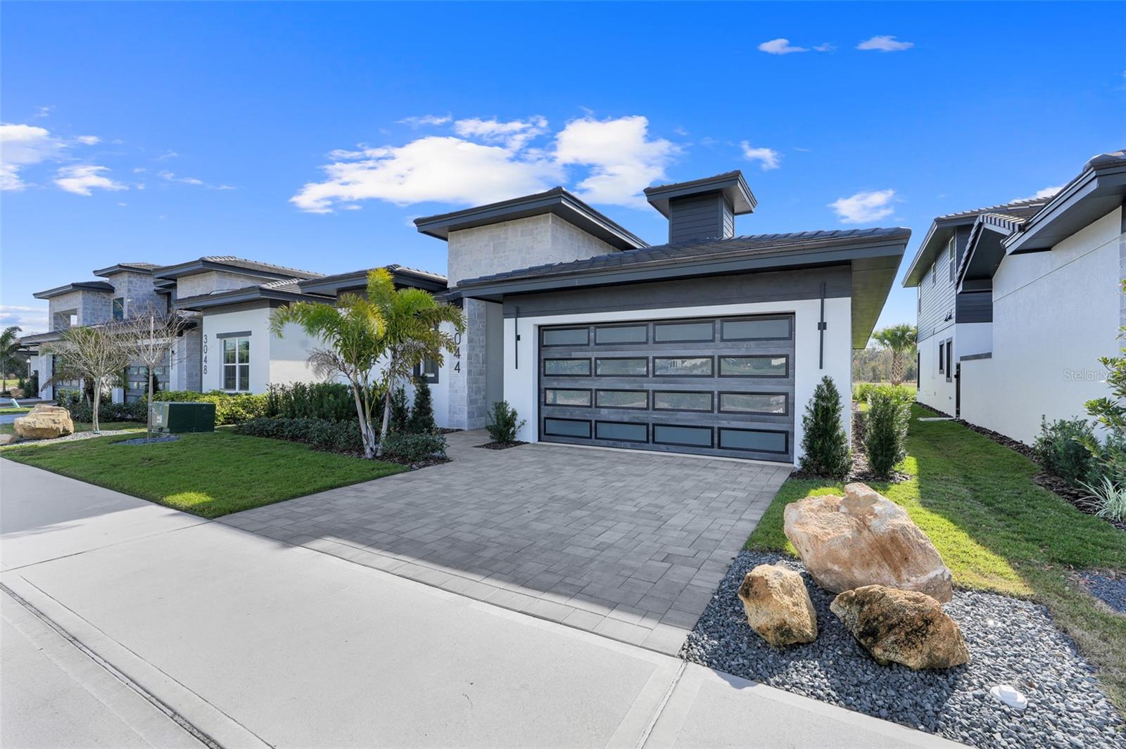 Photo 3 of Sale Pending at 3044 Kensington Ave, Davenport, FL 33837 | MLS# O6378045 | Listing updated on 2026-09-21