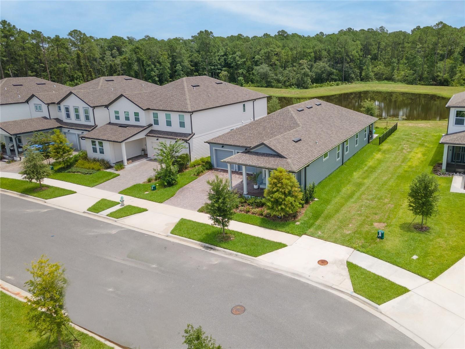Photo 4 of Single family home for sale at 11243 Pixie Mandarin Ct, Winter Garden, FL 34787 | MLS# O6399101 | Listing updated on 2026-09-21