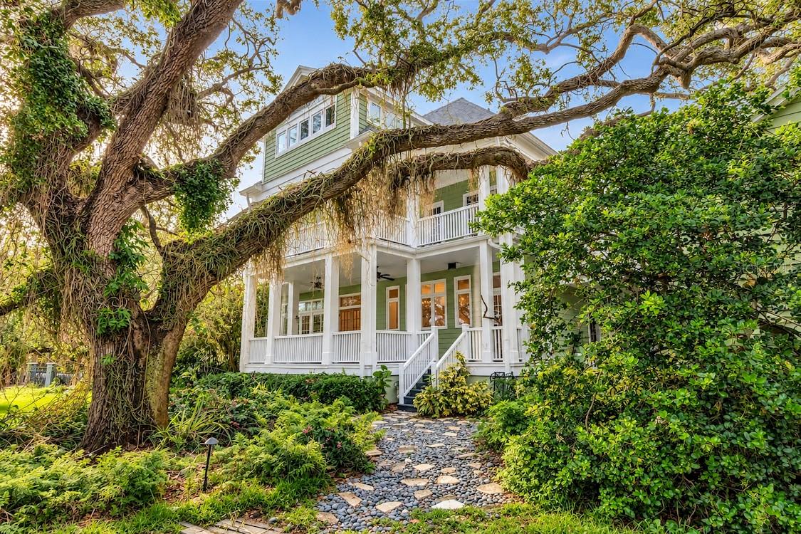 Photo 3 of Mansion for sale at 6220 Bayshore Blvd, Tampa, FL 33611 | MLS# TB8506772 | Listing updated on 2026-09-21