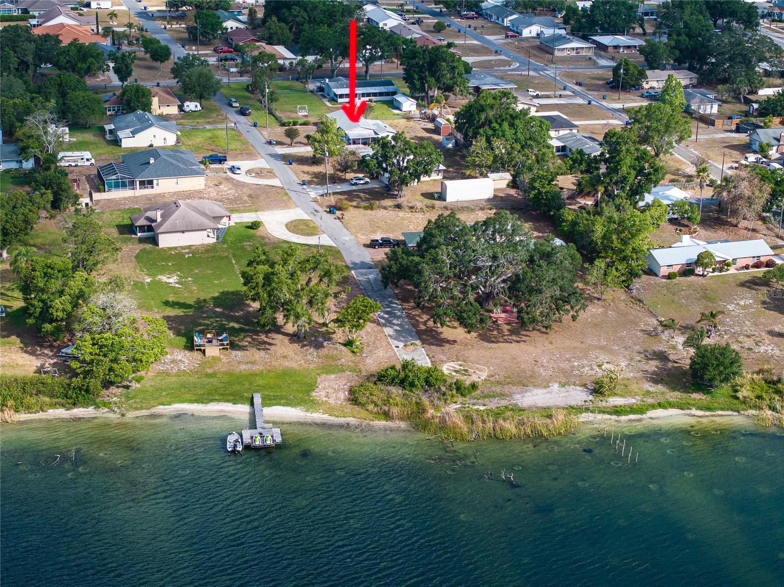 Photo 3 of Single family home for sale at 729 E Lake Ave, Eagle Lake, FL 33839 | MLS# L4962485 | Listing updated on 2026-09-21