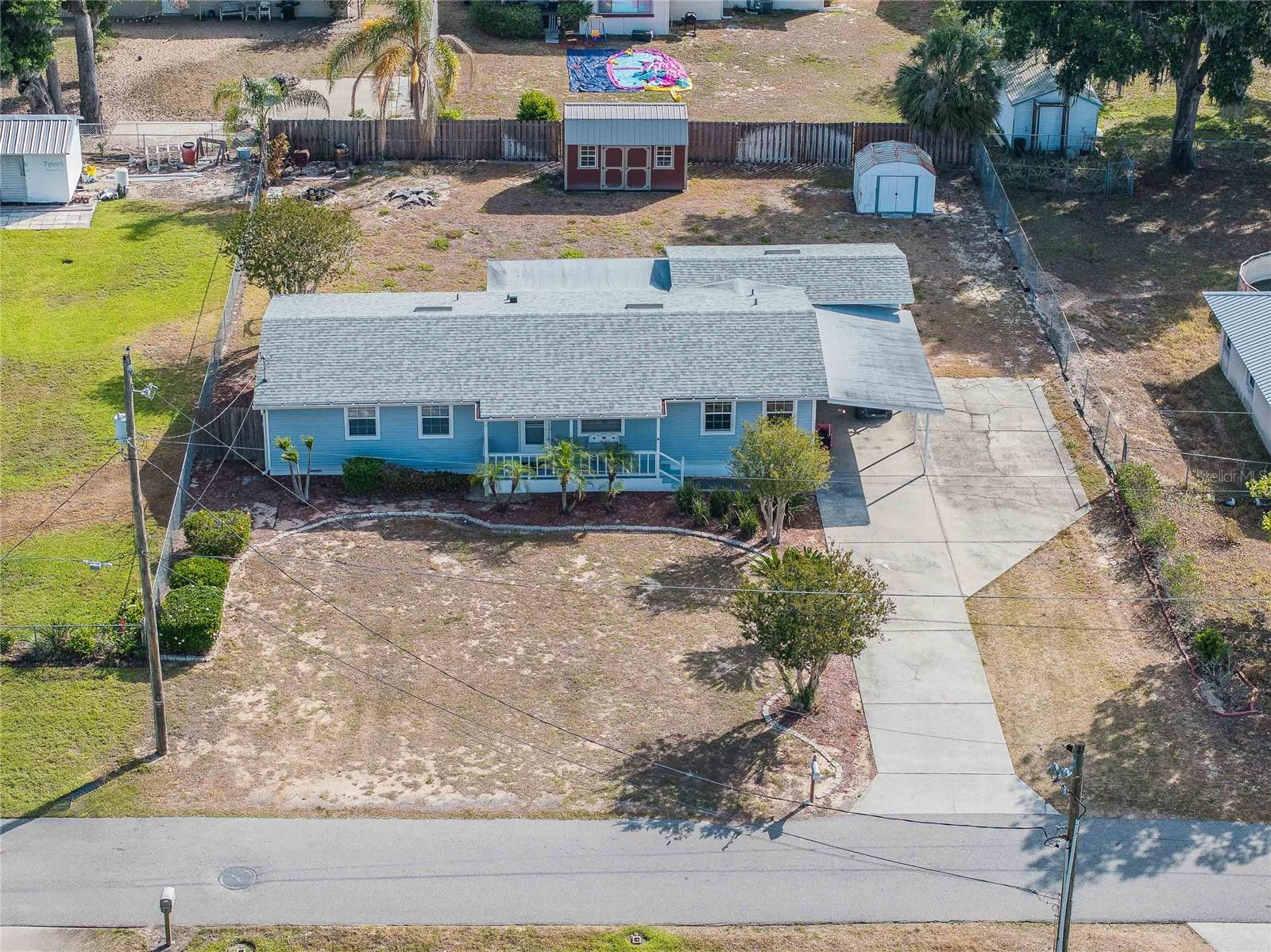 Single family home for sale at 729 E Lake Ave, EAGLE LAKE, FL 33839 | MLS# L4962485