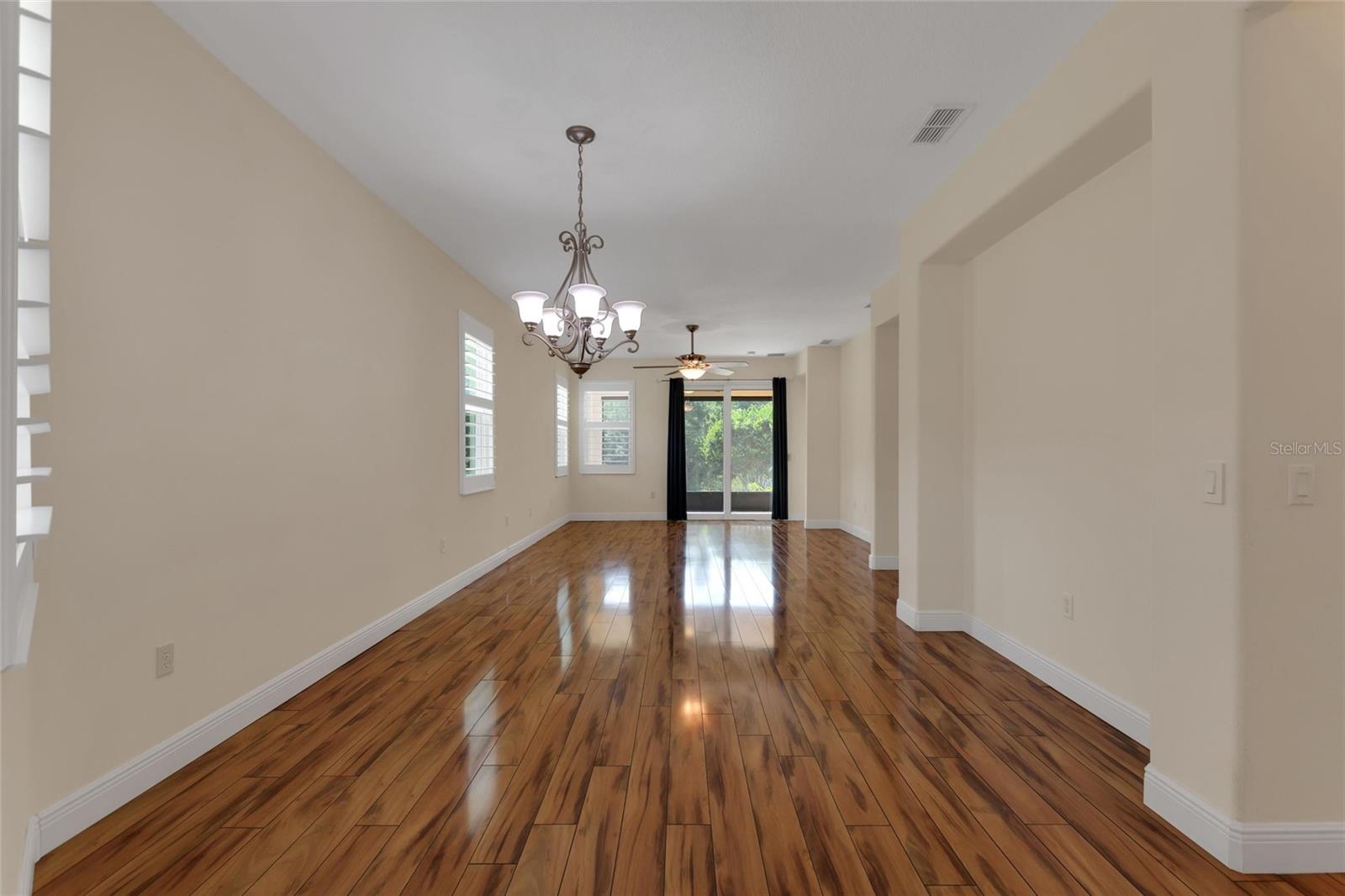 Photo 2 of Single family home for sale at 624 Grand Cnl Dr, Kissimmee, FL 34759 | MLS# S5152638 | Listing updated on 2026-09-21