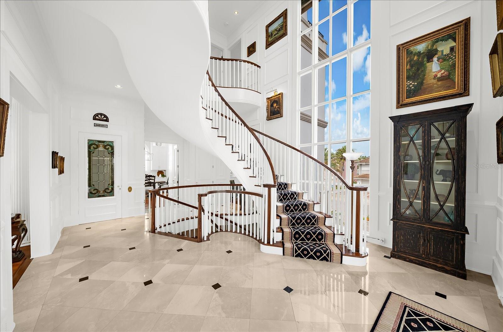Photo 3 of Single family home for sale at 810 Eldorado Ave, Clearwater Beach, FL 33767 | MLS# TB8524231 | Listing updated on 2026-09-21
