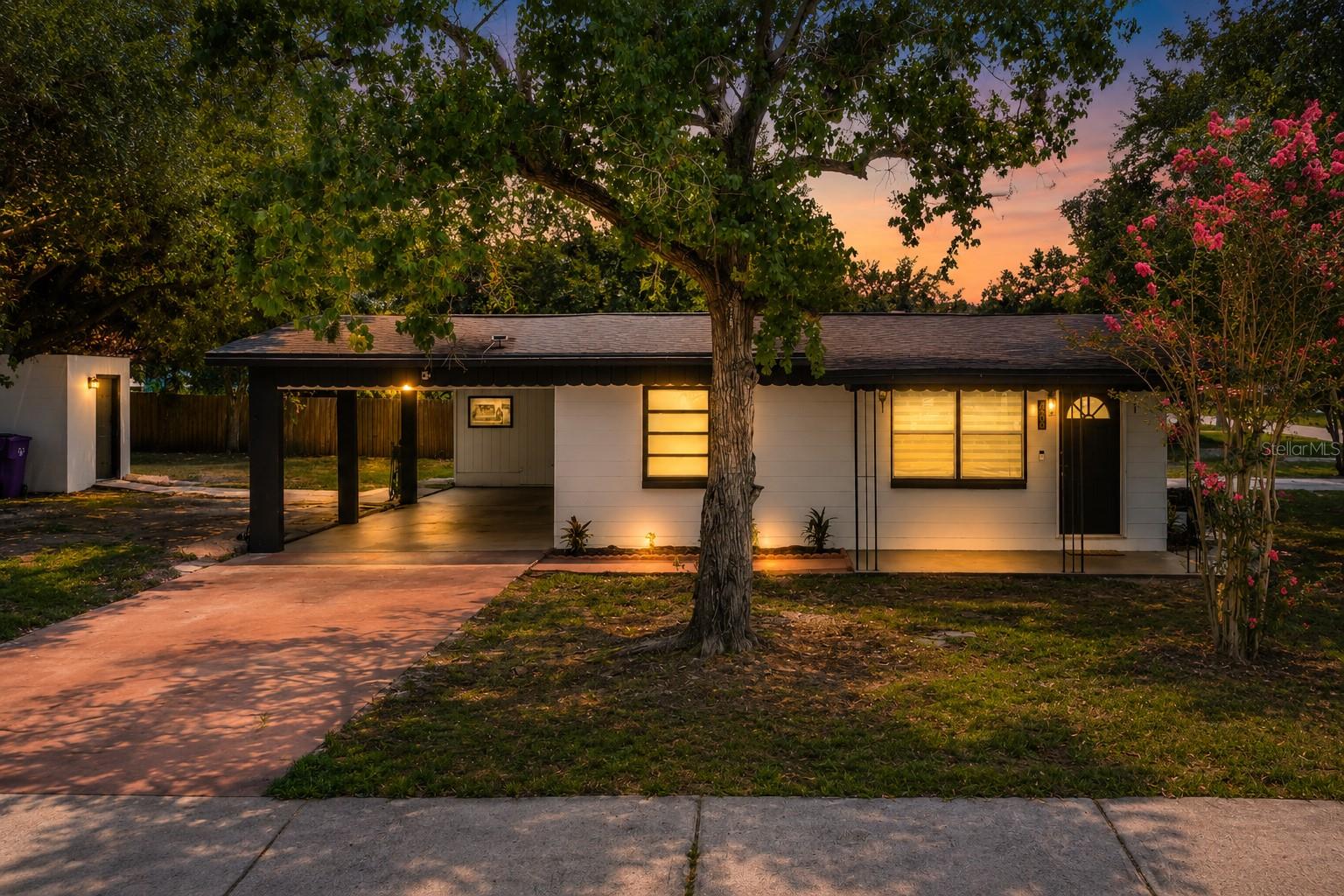Photo 1 of Single family home for sale at 438 California Ave, Saint Cloud, FL 34769 | MLS# O6421163 | Listing updated on 2026-09-21