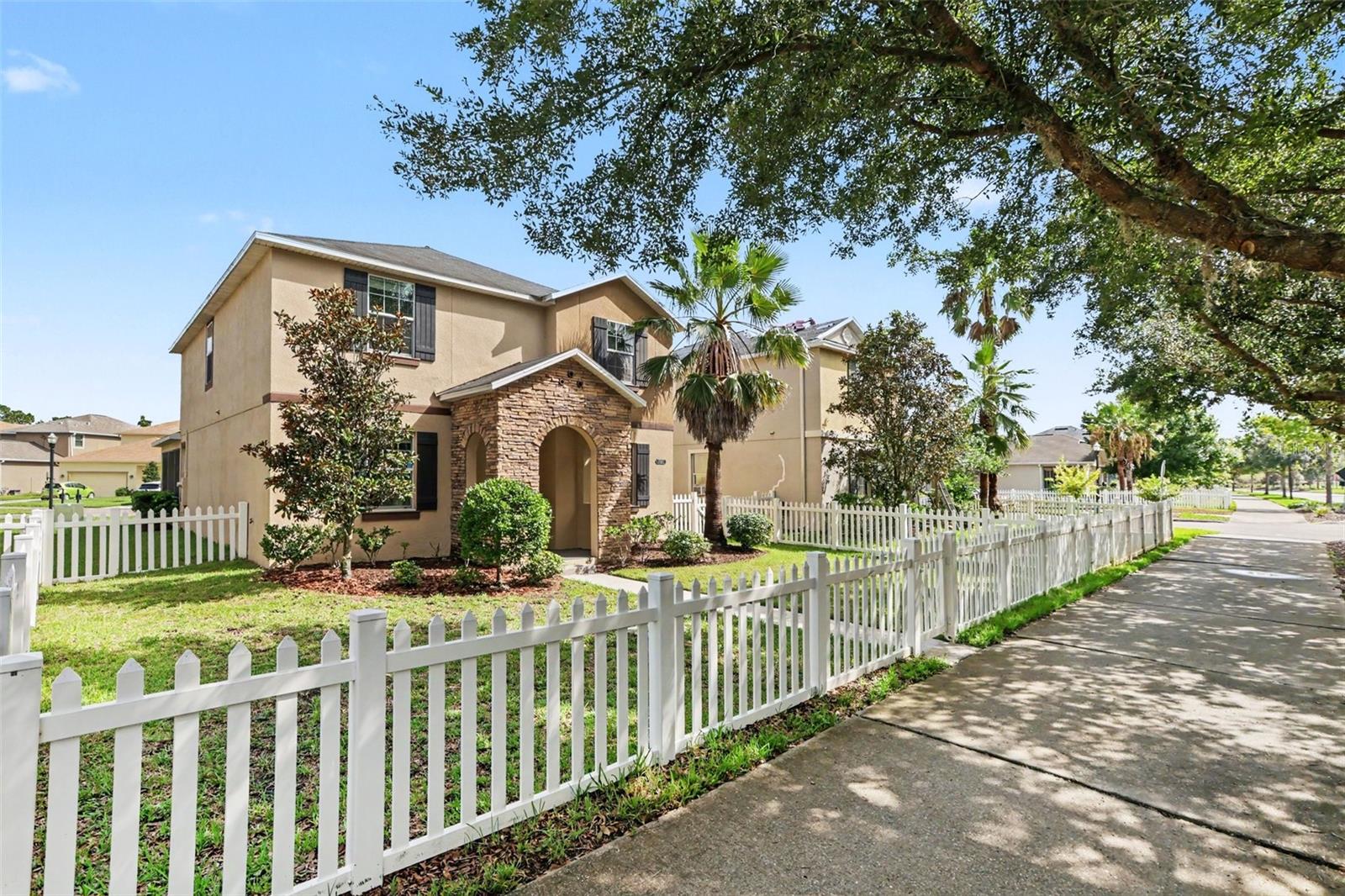 Photo 3 of Single family home for sale at 21087 Pleasant Plains Pkwy, Land O Lakes, FL 34637 | MLS# O6425724 | Listing updated on 2026-10-07