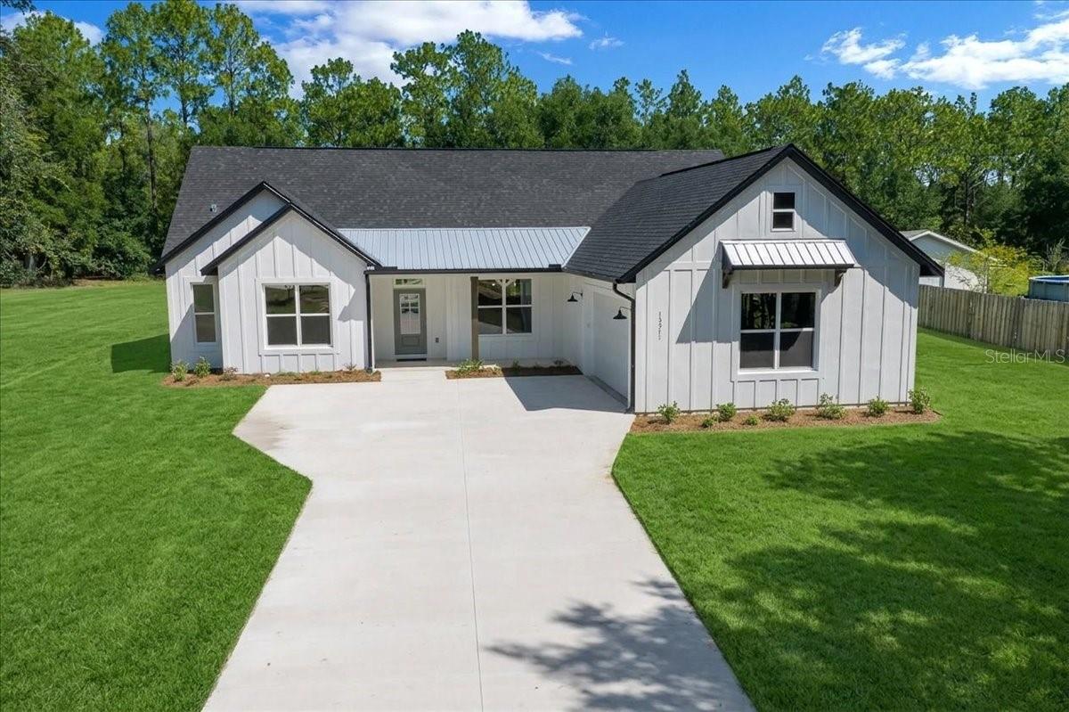 Photo 2 of Single family home for sale at 13511 Sw 64th Street Rd, Ocala, FL 34481 | MLS# OM729099 | Listing updated on 2026-09-21