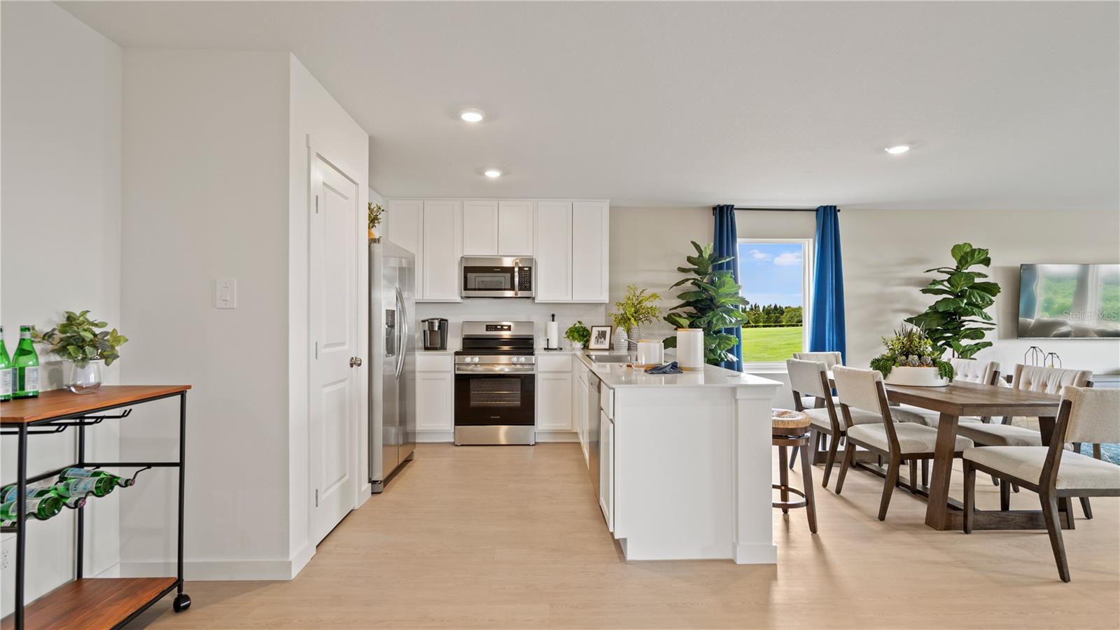 Photo 2 of Sale Pending at 1211 Stetson Ave, Dundee, FL 33838 | MLS# O6428860 | Listing updated on 2026-09-21