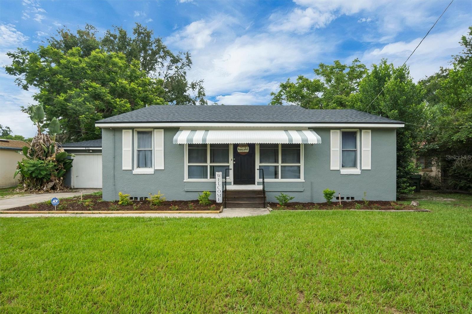 Photo 1 of Single family home for sale at 615 Ave A Ne, Winter Haven, FL 33881 | MLS# L4963989 | Listing updated on 2026-09-21