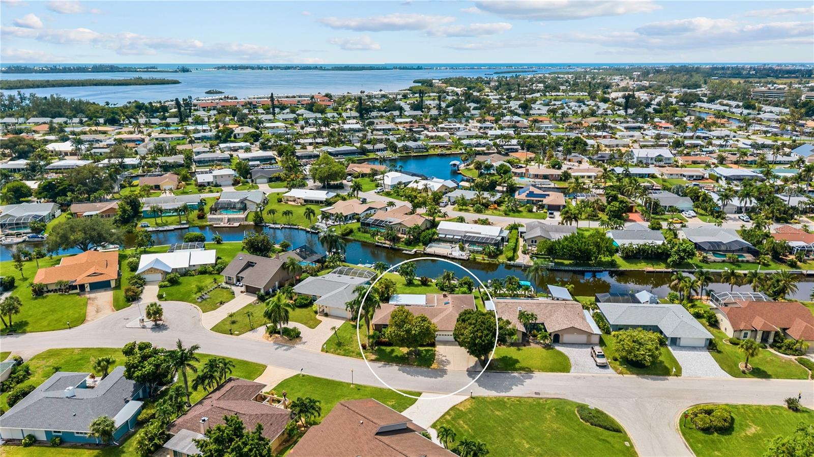 Single family home for sale at 4612 Coral Lake Dr, BRADENTON, FL 34210 | MLS# A4702220