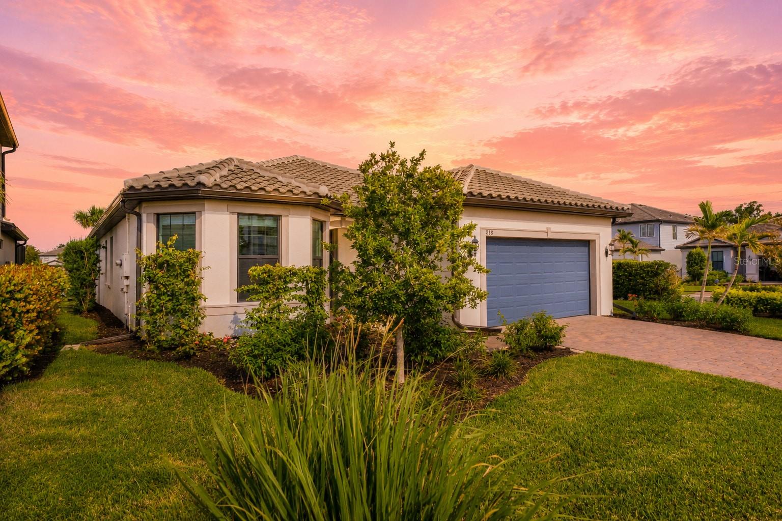 Photo 1 of Single family home for sale at 818 Pintail Cvs, Bradenton, FL 34212 | MLS# A4702582 | Listing updated on 2026-09-23