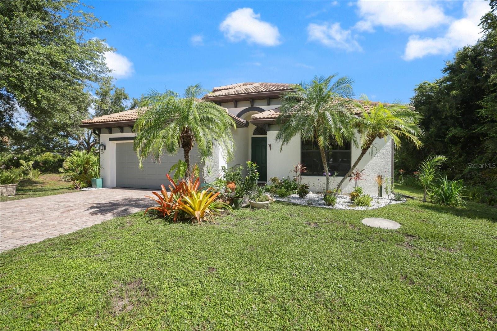 Photo 3 of Single family home for sale at 284 Albatross Rd, Rotonda West, FL 33947 | MLS# N6145319 | Listing updated on 2026-09-24