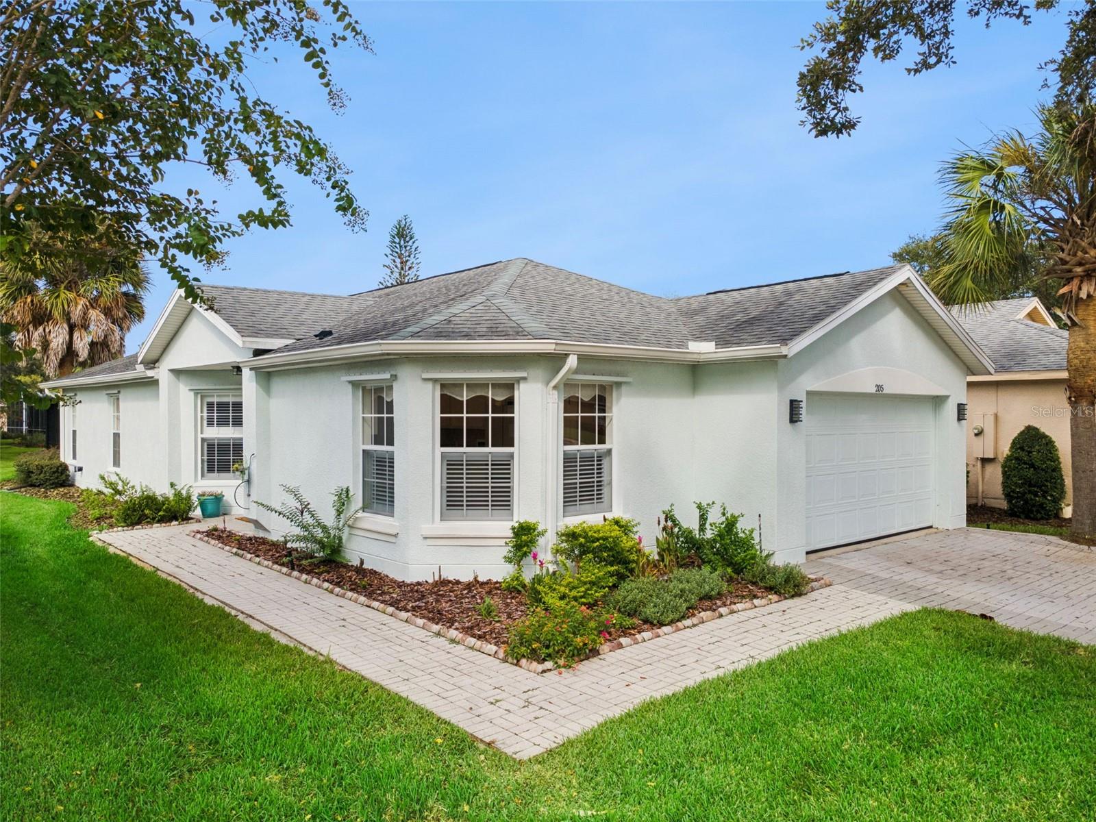 Photo 2 of Single family home for sale at 205 Bell Tower Xing W, Kissimmee, FL 34759 | MLS# S5155509 | Listing updated on 2026-10-15