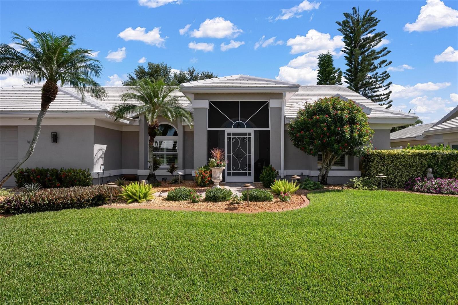 Photo 1 of Single family home for sale at 512 Warwick Dr, Venice, FL 34293 | MLS# N6145467 | Listing updated on 2026-09-21