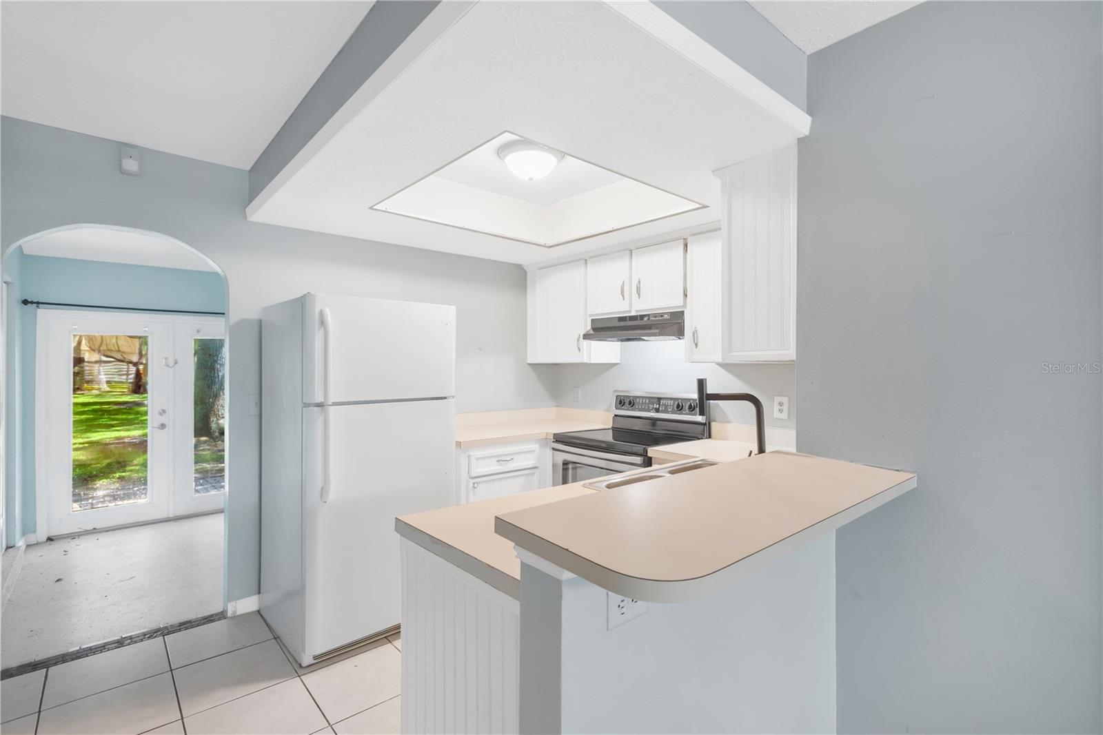 Photo 4 of Townhouse for sale at 609 Saint Henry Dr, Brandon, FL 33511 | MLS# TB8542516 | Listing updated on 2026-09-21