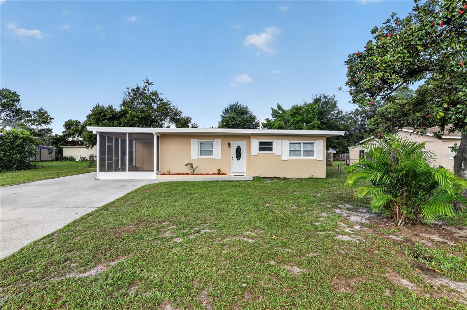 Photo 1 of Single family home for sale at 208 Palmyra Dr, Orlando, FL 32807 | MLS# O6437148 | Listing updated on 2026-09-21
