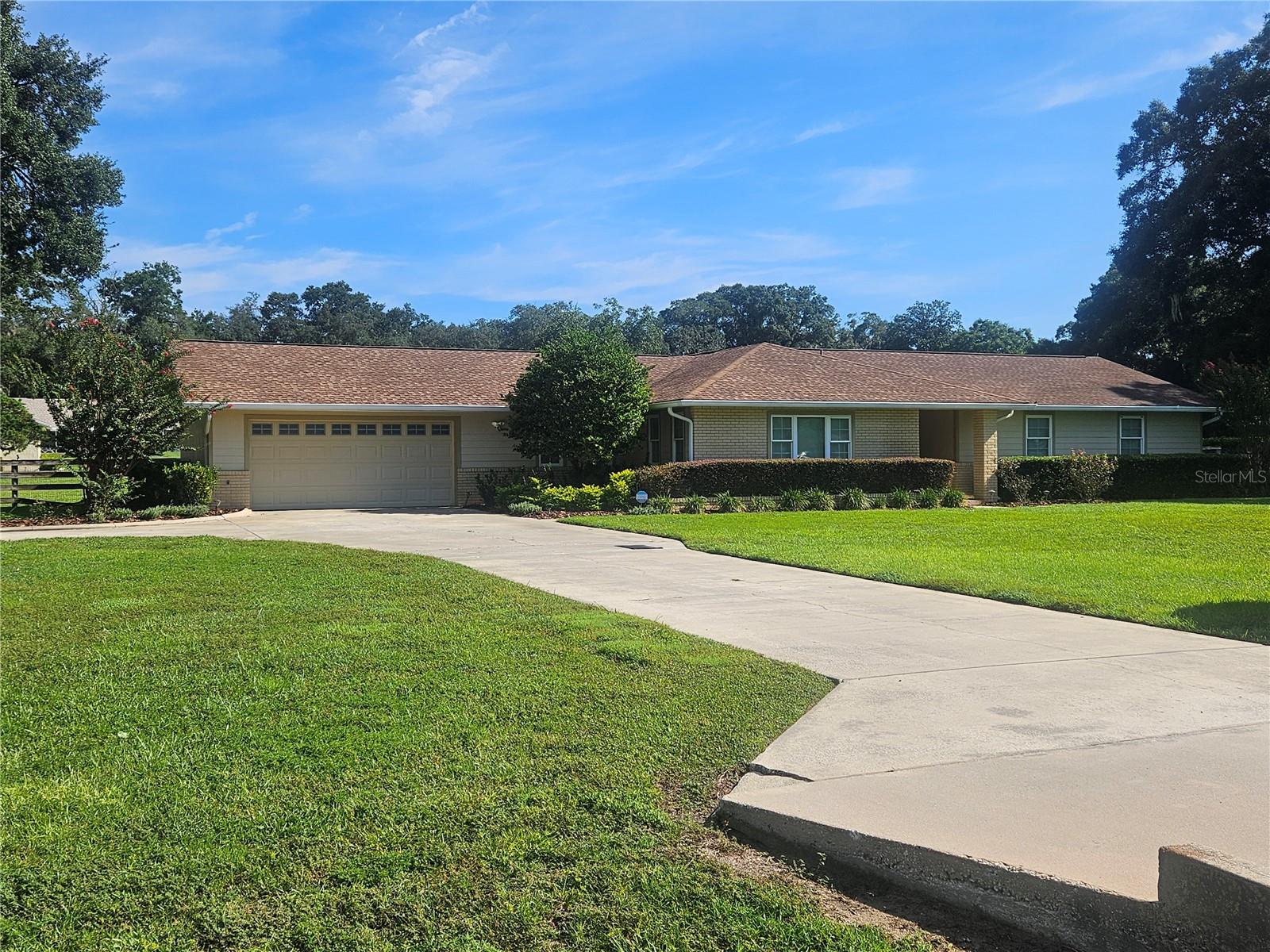 Photo 1 of Single family home for sale at 5421 Se 18th Lane, Ocala, FL 34480 | MLS# G5117125 | Listing updated on 2026-09-24