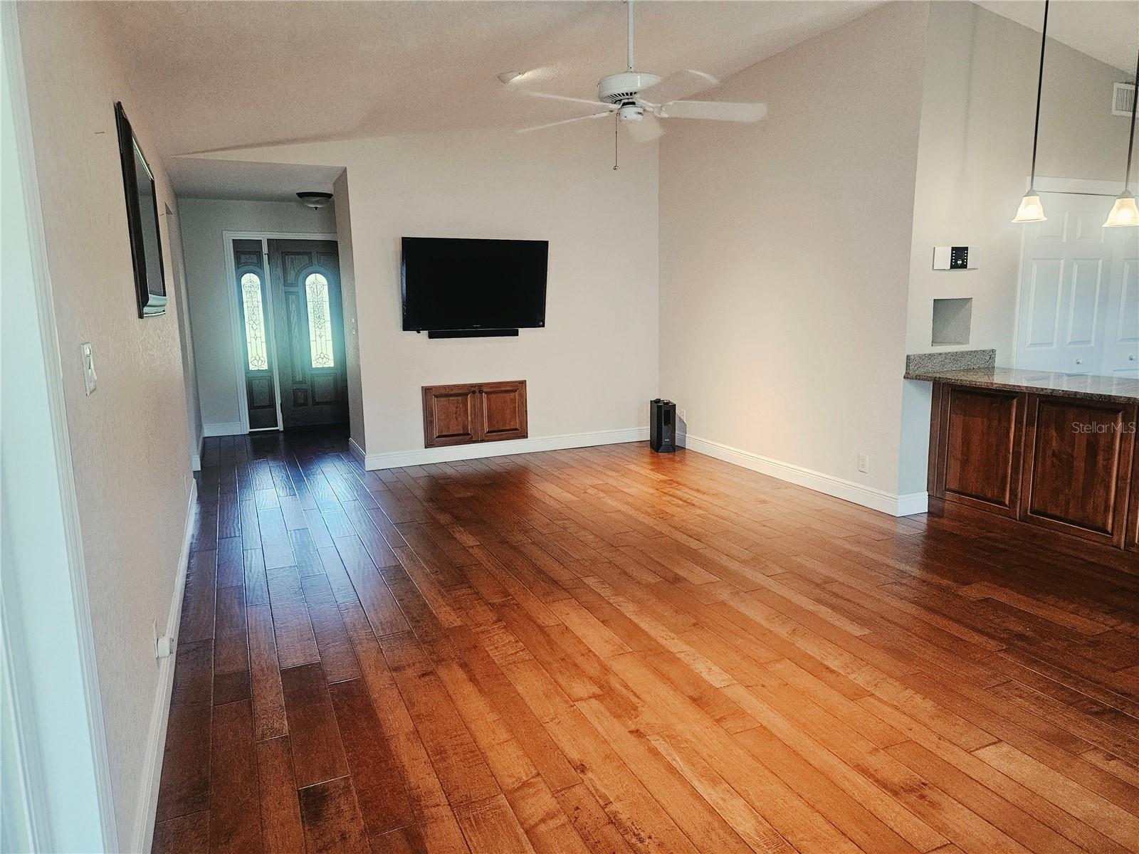 Photo 3 of Single family home for sale at 5421 Se 18th Lane, Ocala, FL 34480 | MLS# G5117125 | Listing updated on 2026-09-24