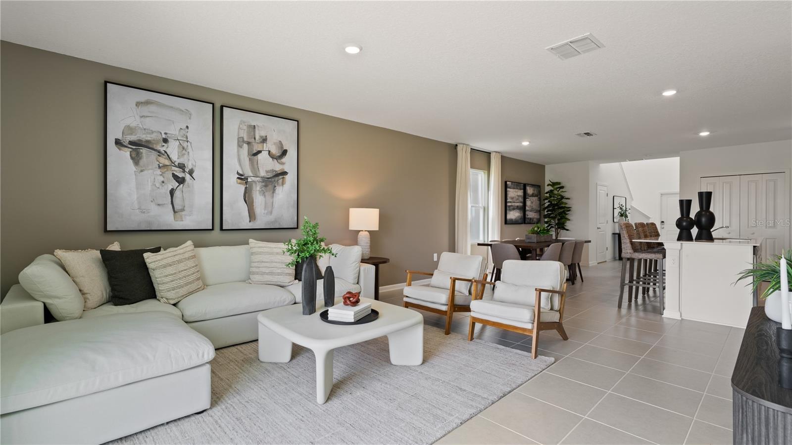 Photo 3 of Sale Pending at 6217 Botticella Blvd, Winter Haven, FL 33884 | MLS# O6438961 | Listing updated on 2026-09-21