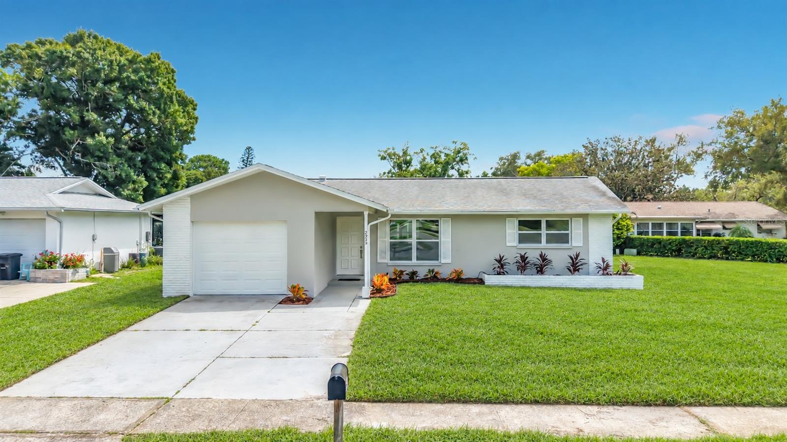 Photo 1 of Single family home for sale at 2950 Curling Ct, Palm Harbor, FL 34684 | MLS# TB8545380 | Listing updated on 2026-09-21
