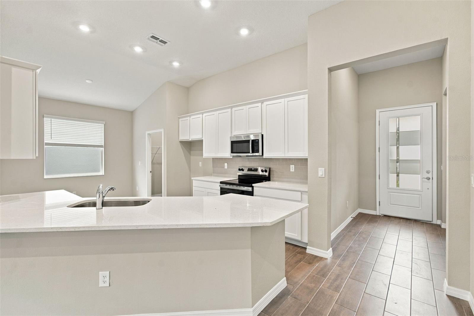 Photo 2 of Single family home for sale at 1247 Honeycomb Pl, Seffner, FL 33584 | MLS# TB8545693 | Listing updated on 2026-10-09