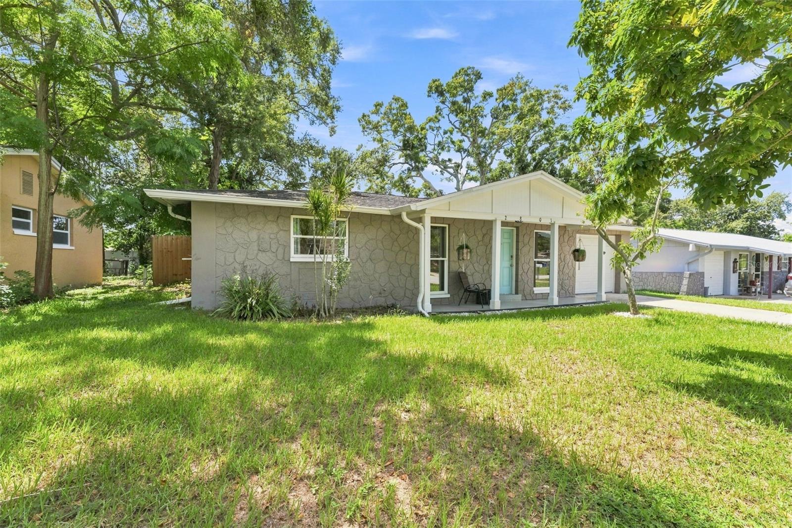 Photo 4 of Single family home for sale at 2801 Candlewood St, Clearwater, FL 33759 | MLS# TB8546544 | Listing updated on 2026-09-23