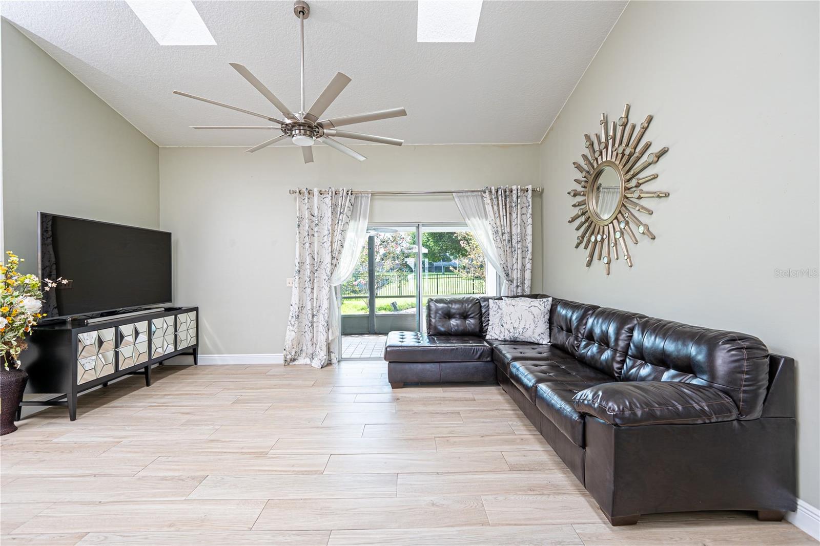 Photo 3 of Single family home for sale at 12845 Forestedge Cir, Orlando, FL 32828 | MLS# O6440621 | Listing updated on 2026-09-21